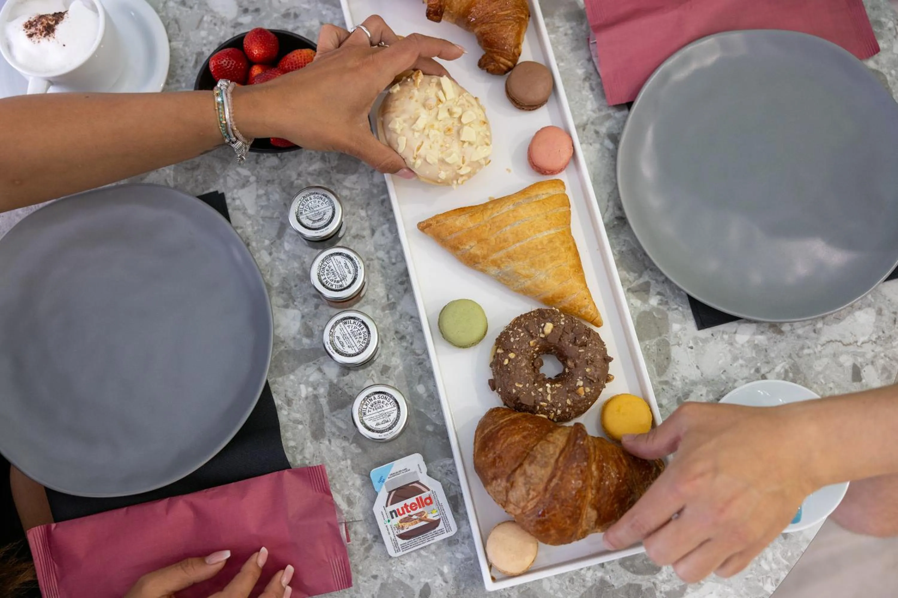 Breakfast in Tropicana Suite - Adults Only