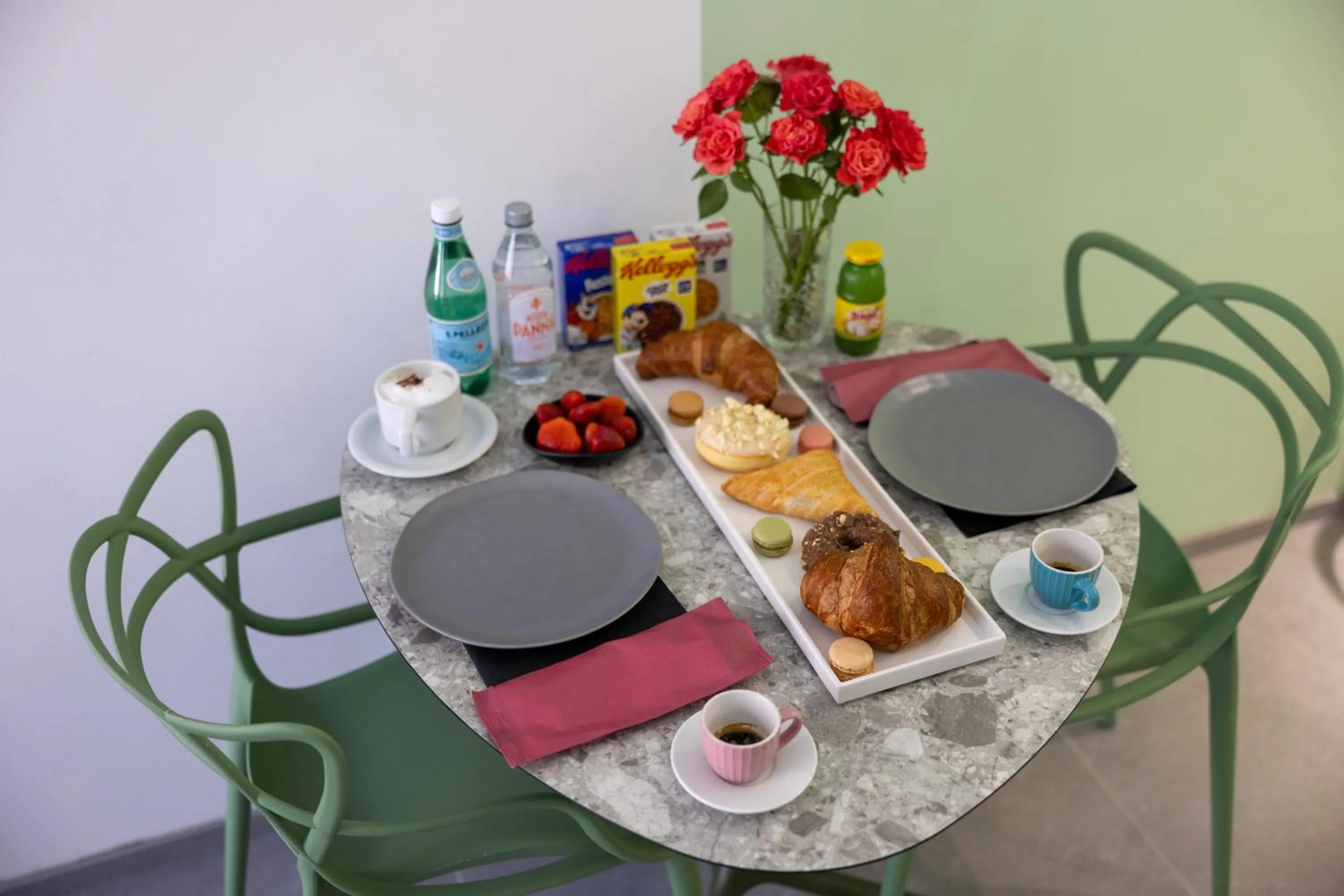 Breakfast in Tropicana Suite - Adults Only