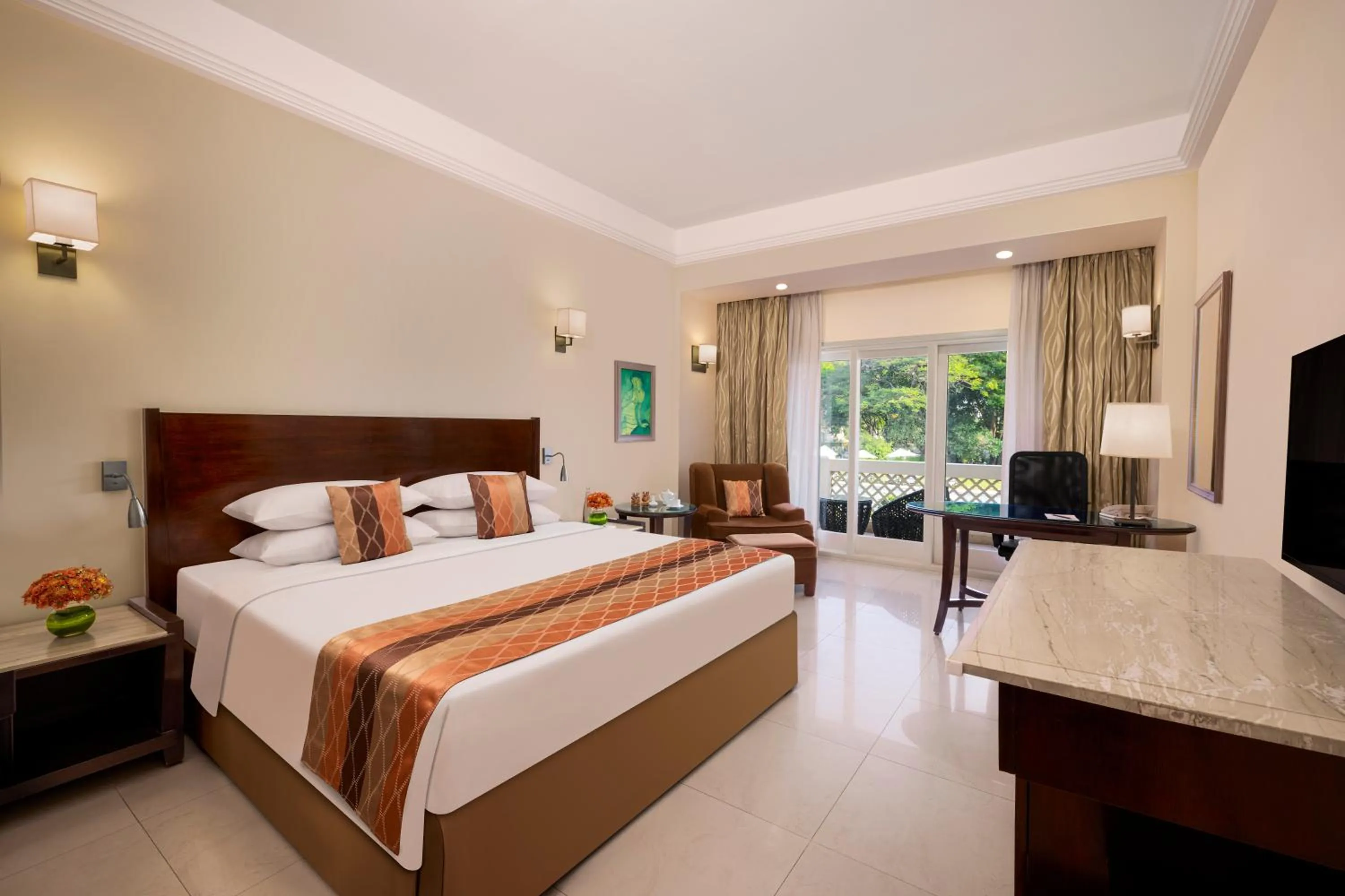 Bedroom, Bed in Gateway Aurangabad - Chhatrapati Sambhaji Nagar