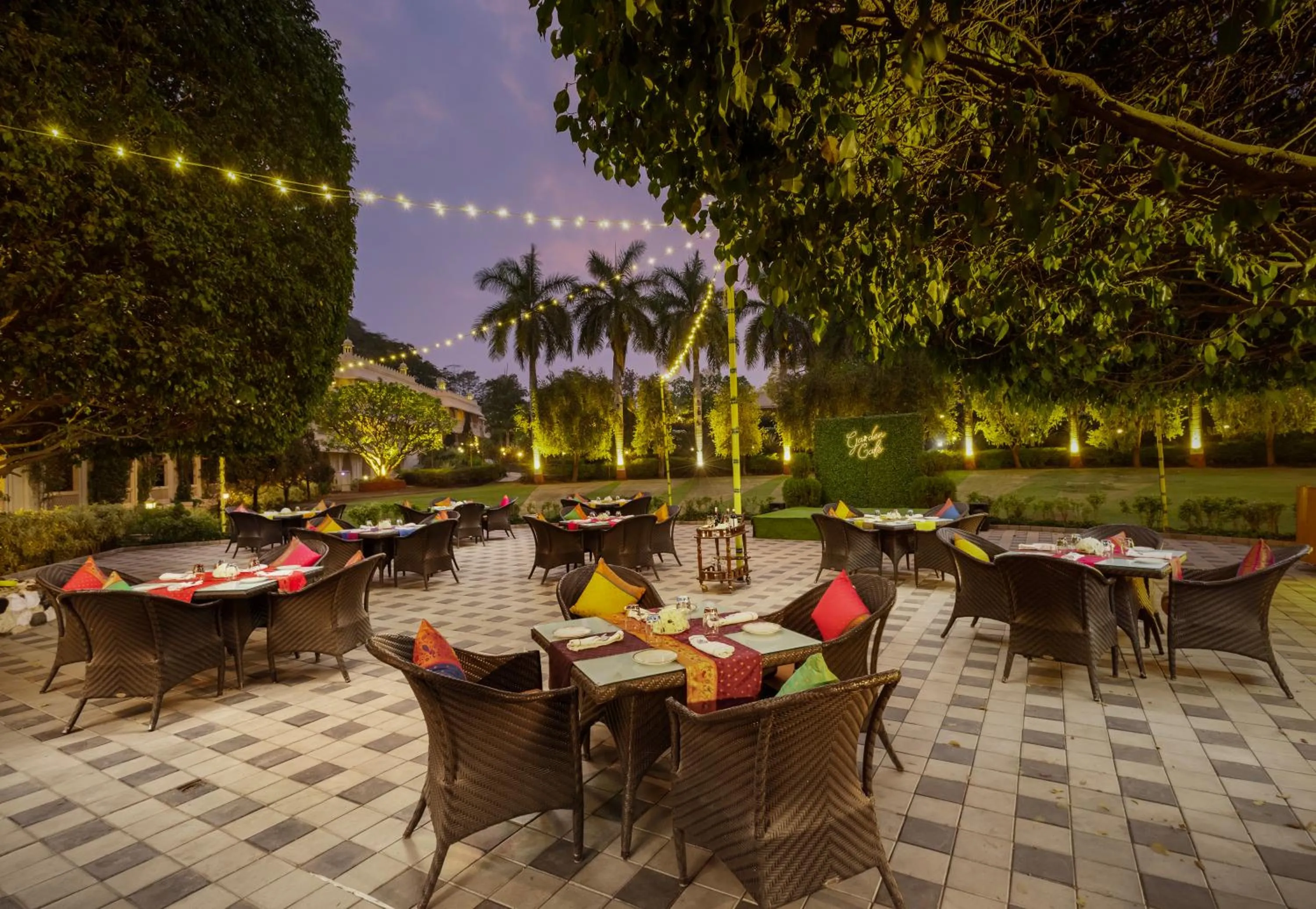 Restaurant/places to eat in Gateway Aurangabad - Chhatrapati Sambhaji Nagar