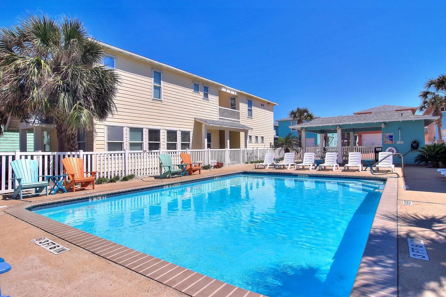 Other in Pelicans Perch VW21