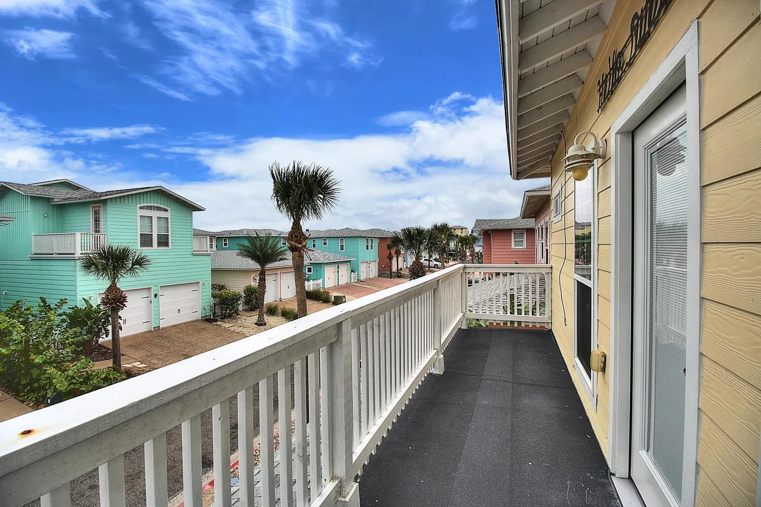 Other in Pelicans Perch VW21