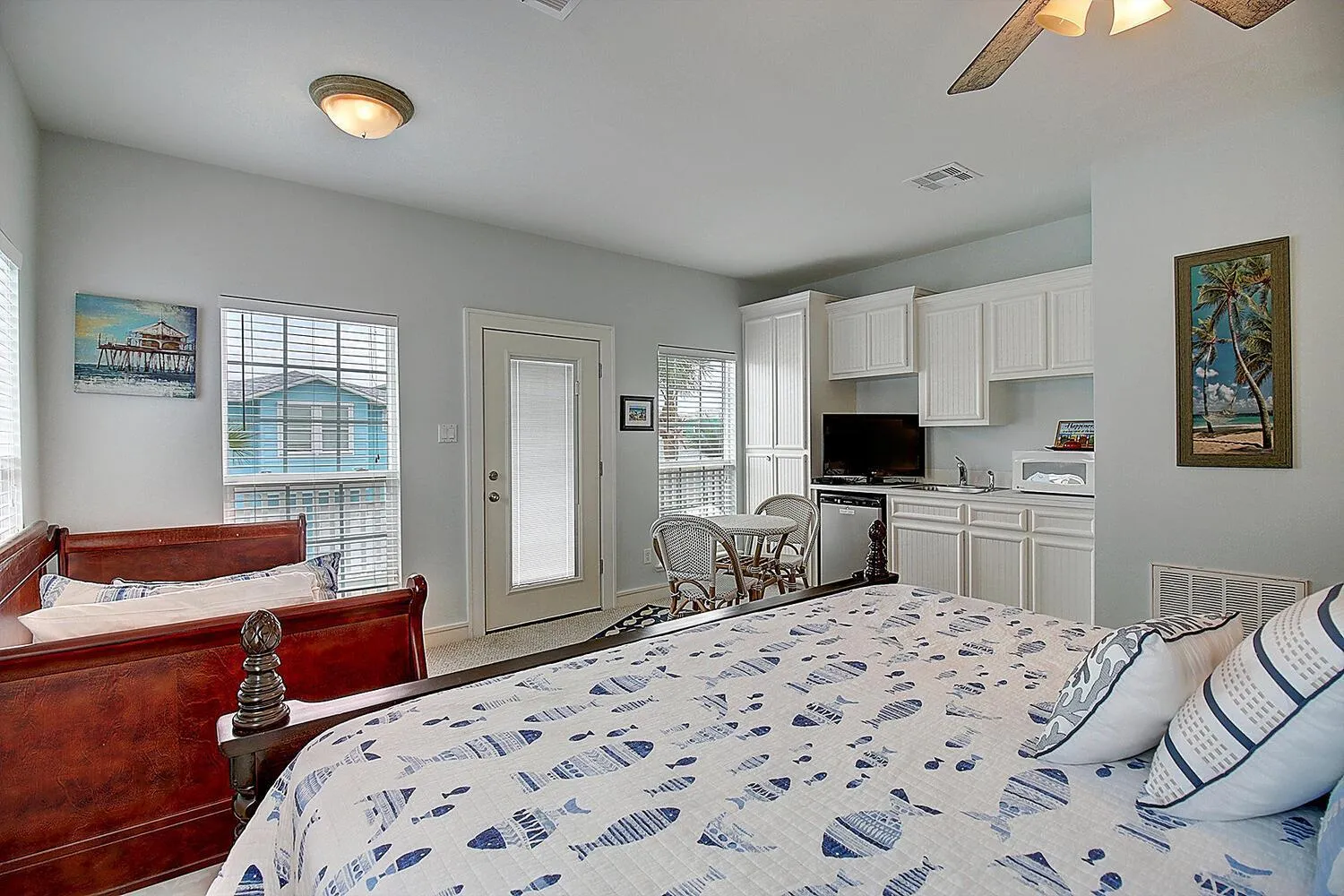 Other in Pelicans Perch VW21