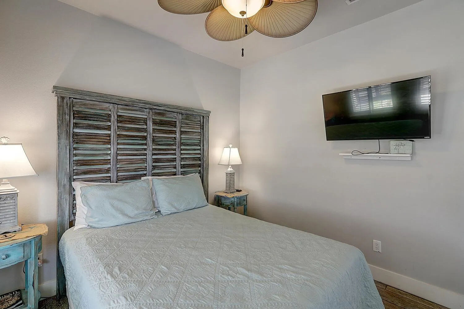 Other, Bed in The Pearl of Port A GW108