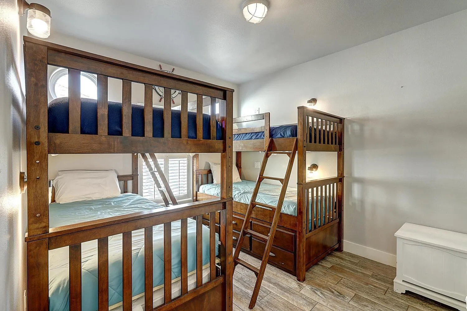 Other, Bed in The Pearl of Port A GW108