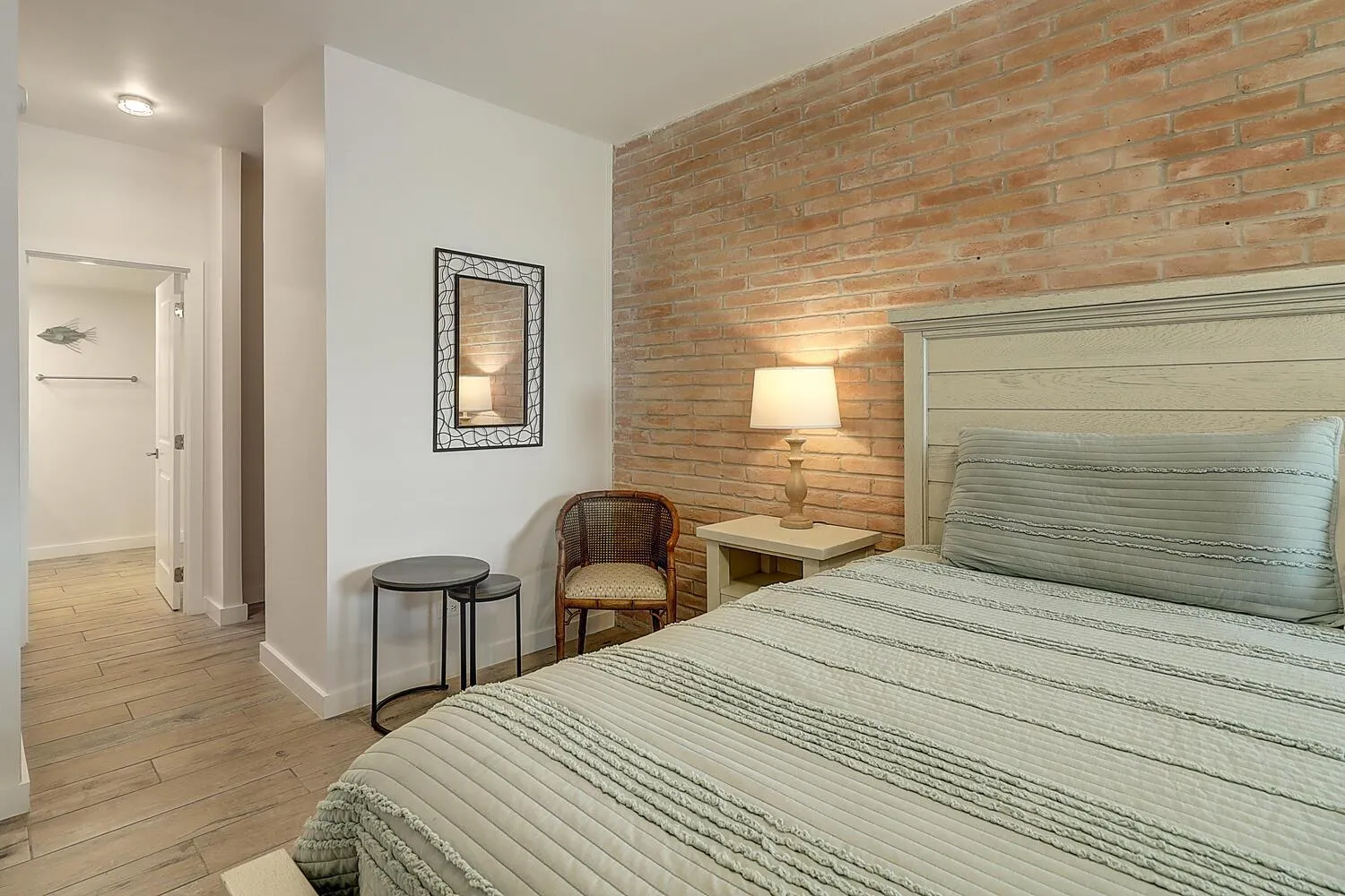 Bed in Channelview CV216