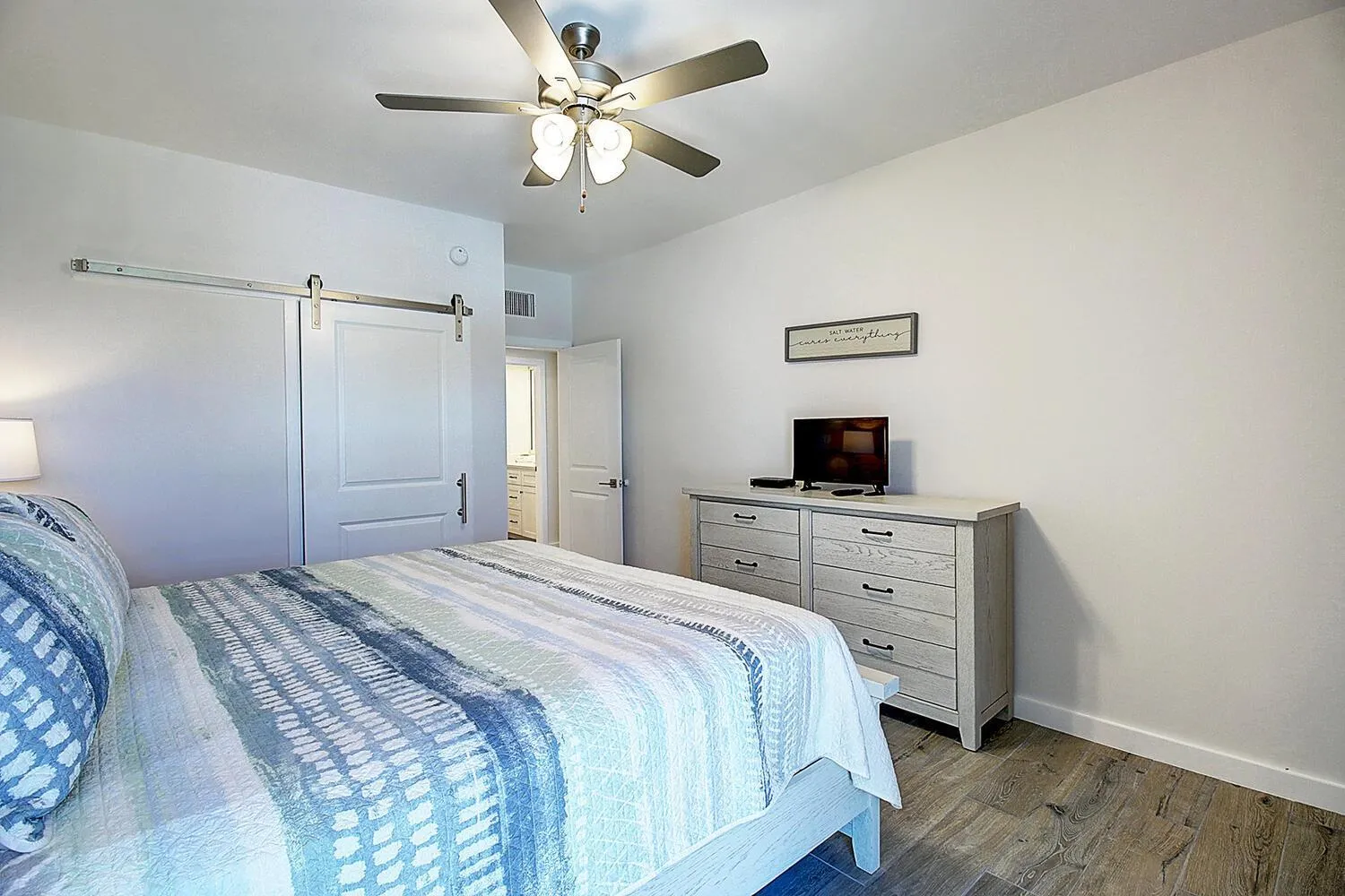 Other, Bed in Channelview CV216