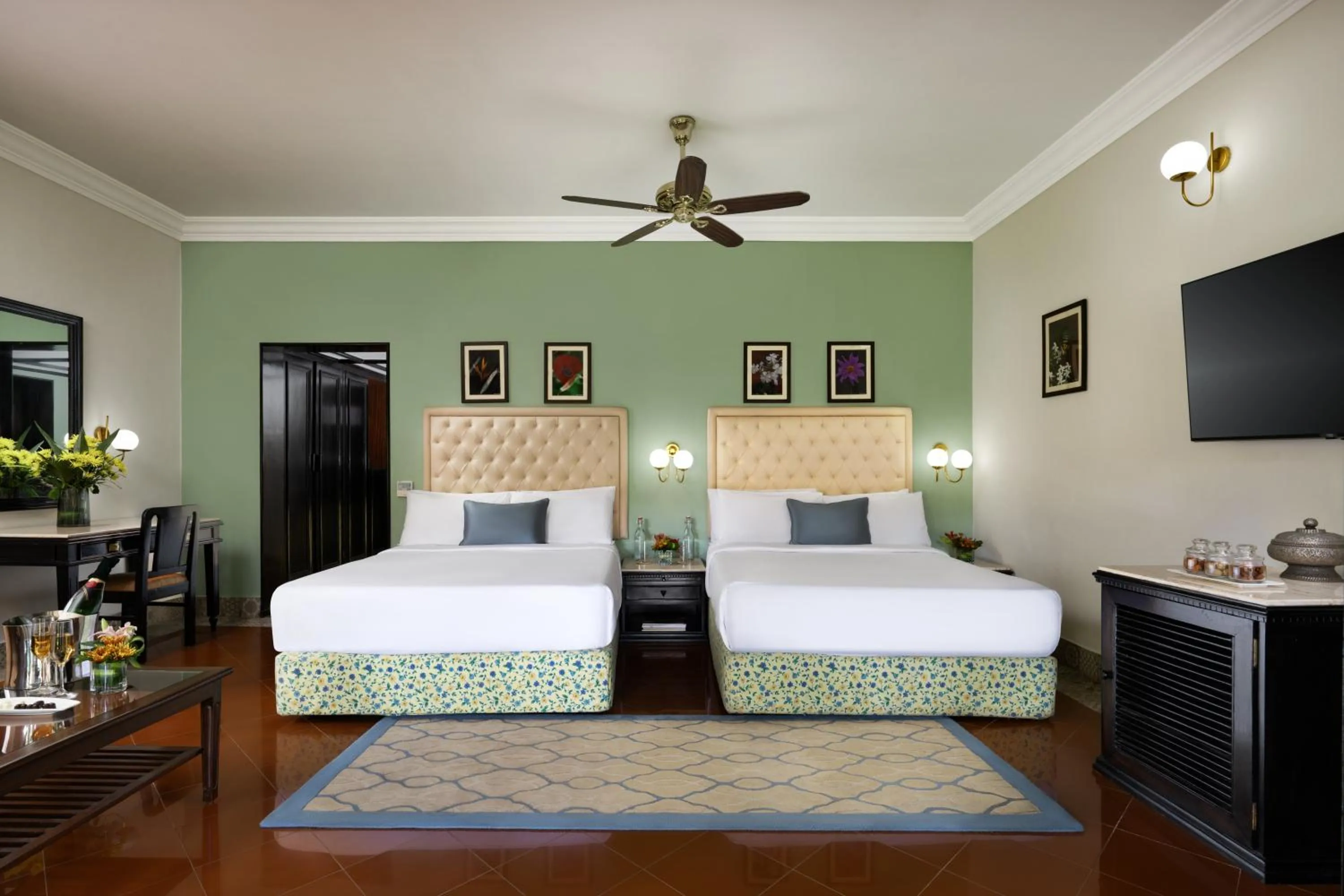 Photo of the whole room, Bed in Gateway Chikmagalur