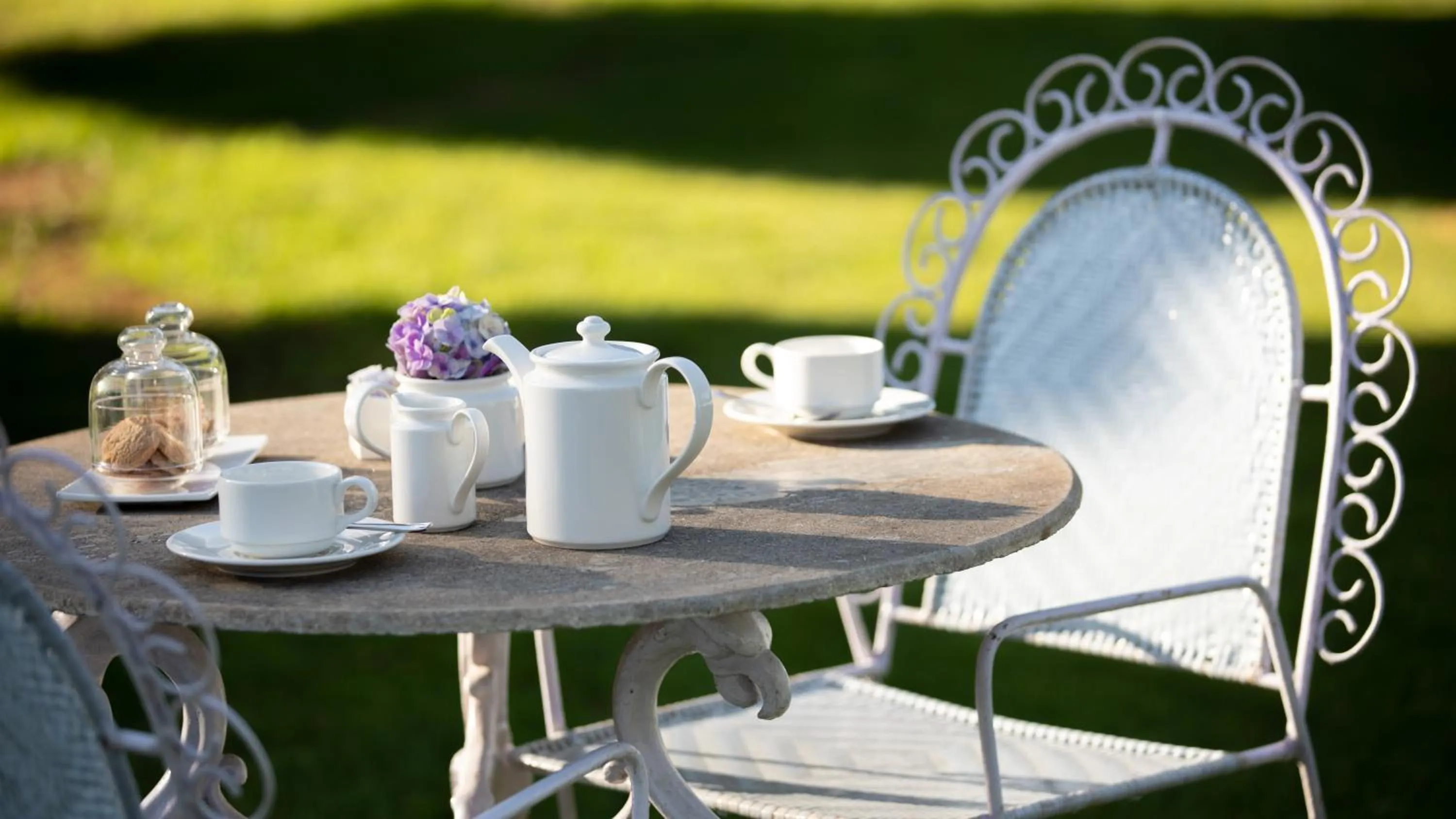 Coffee/tea facilities in Savoy - IHCL SeleQtions