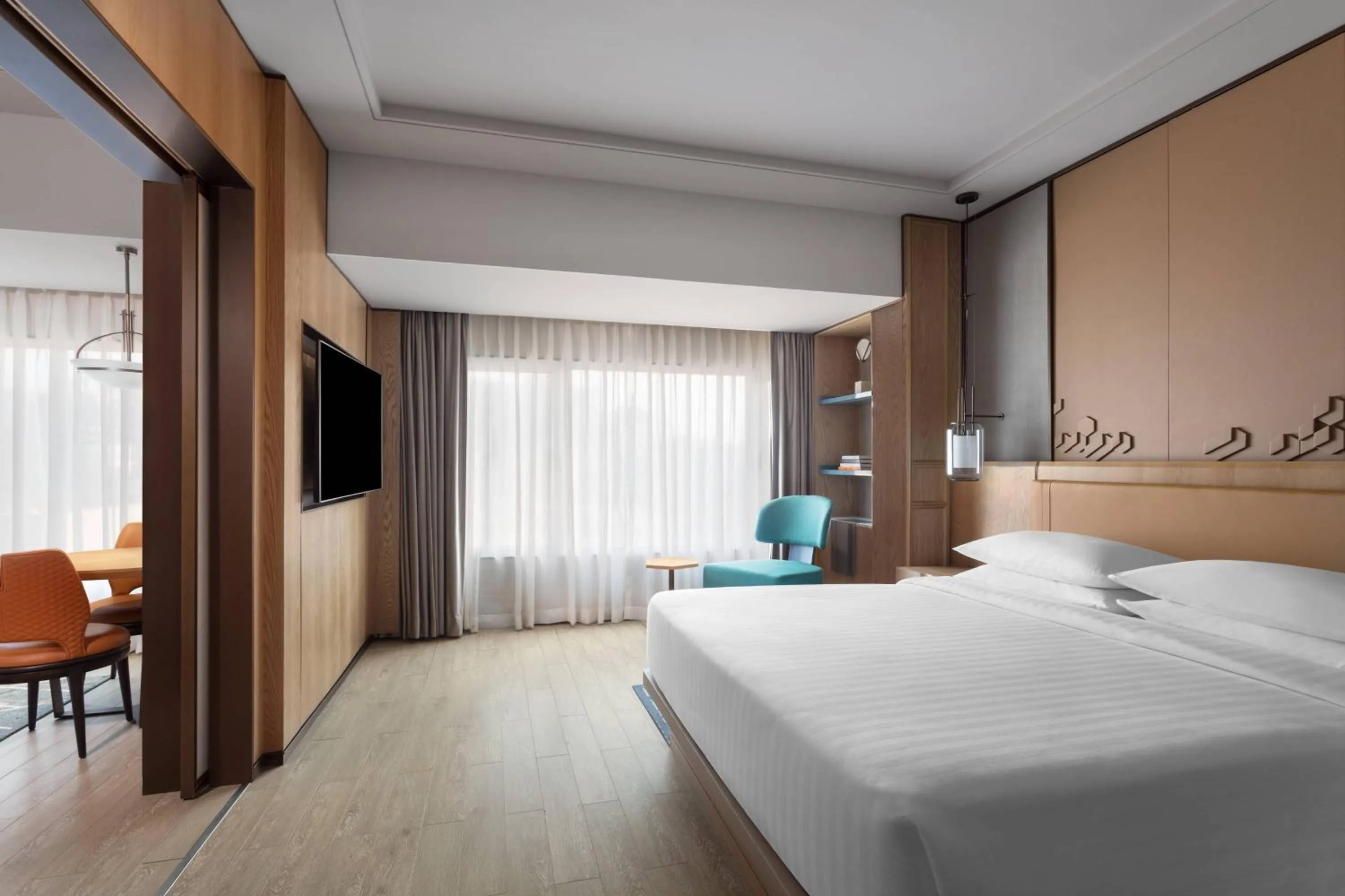 Bedroom, Bed in Surat Marriott Hotel
