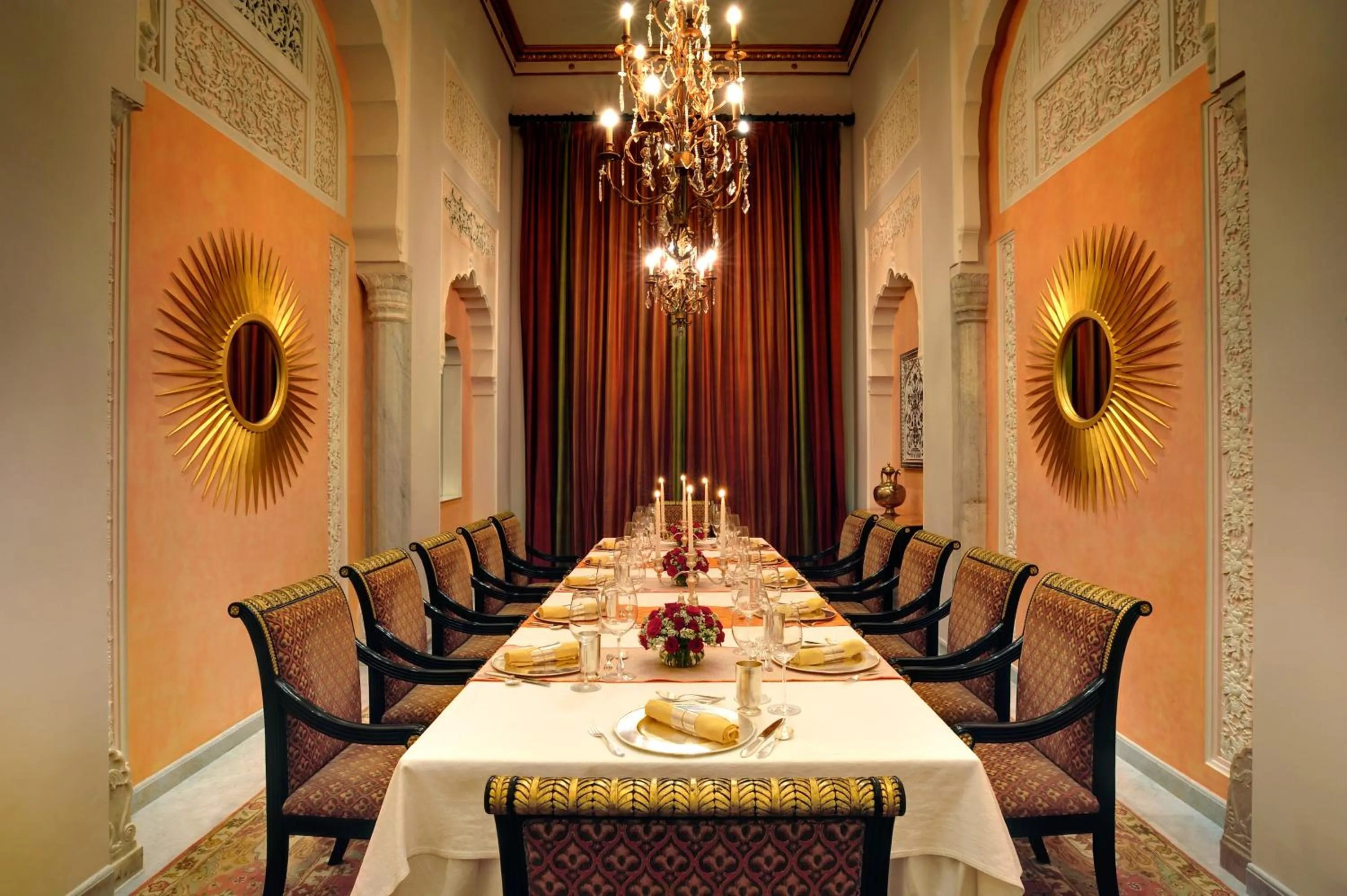 Restaurant/places to eat in Rambagh Palace