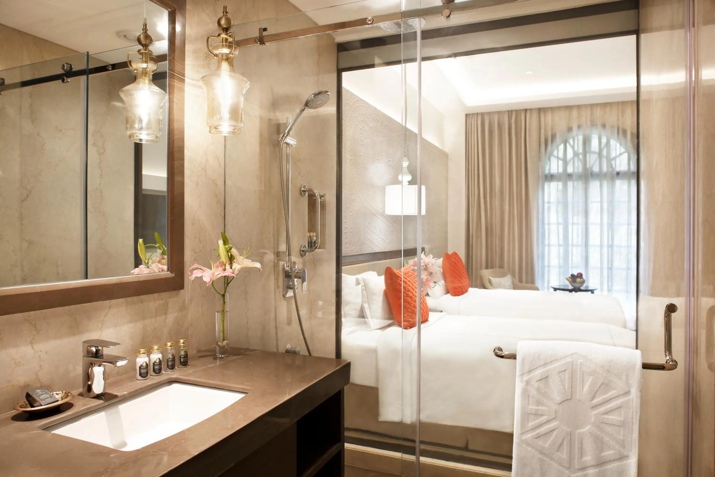 Bedroom, Bed in Taj Mahal Lucknow