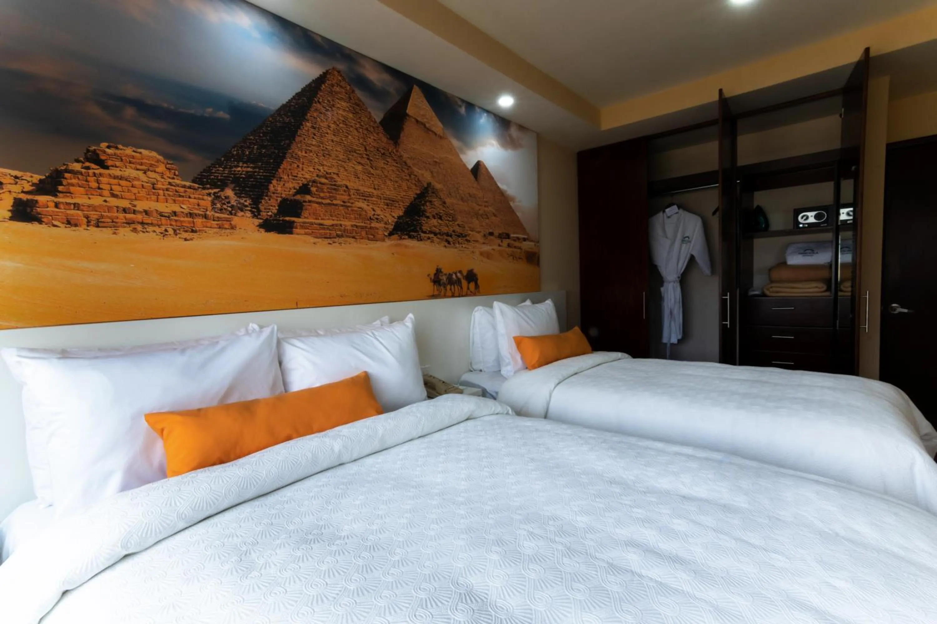 Bedroom, Bed in Hotel Boutique Mardeka