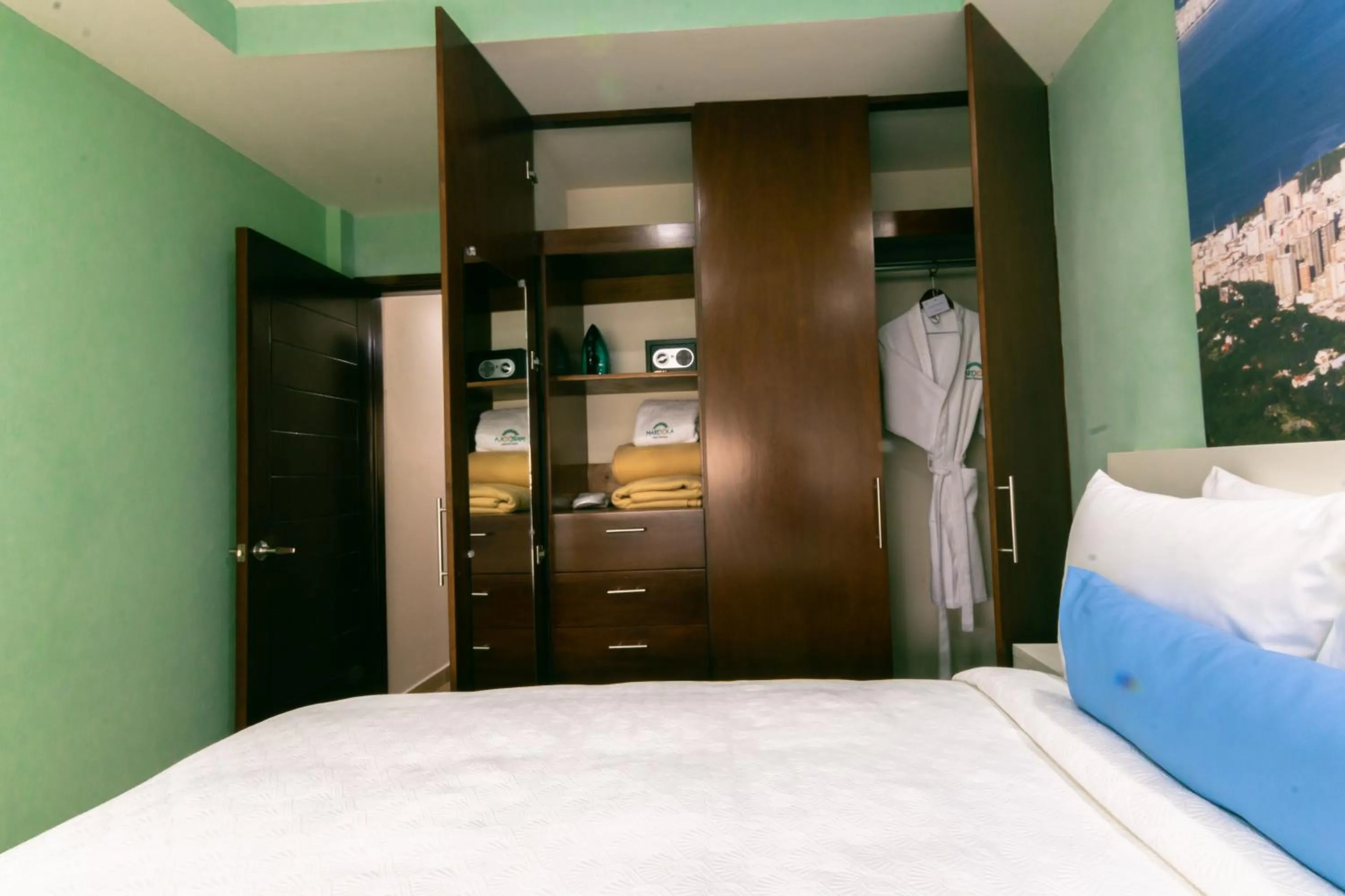 Bedroom, Bed in Hotel Boutique Mardeka