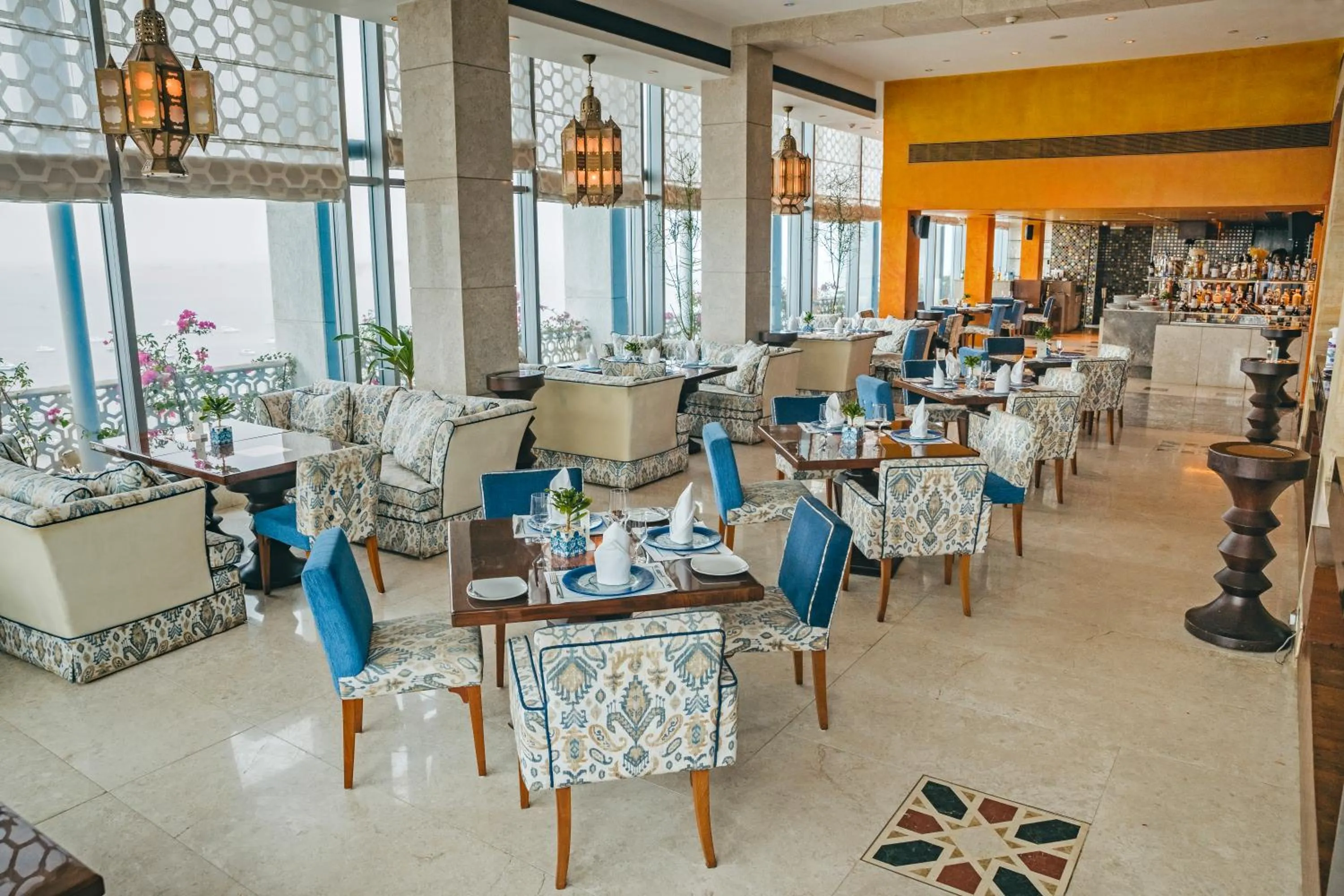 Restaurant/places to eat in The Taj Mahal Tower, Mumbai