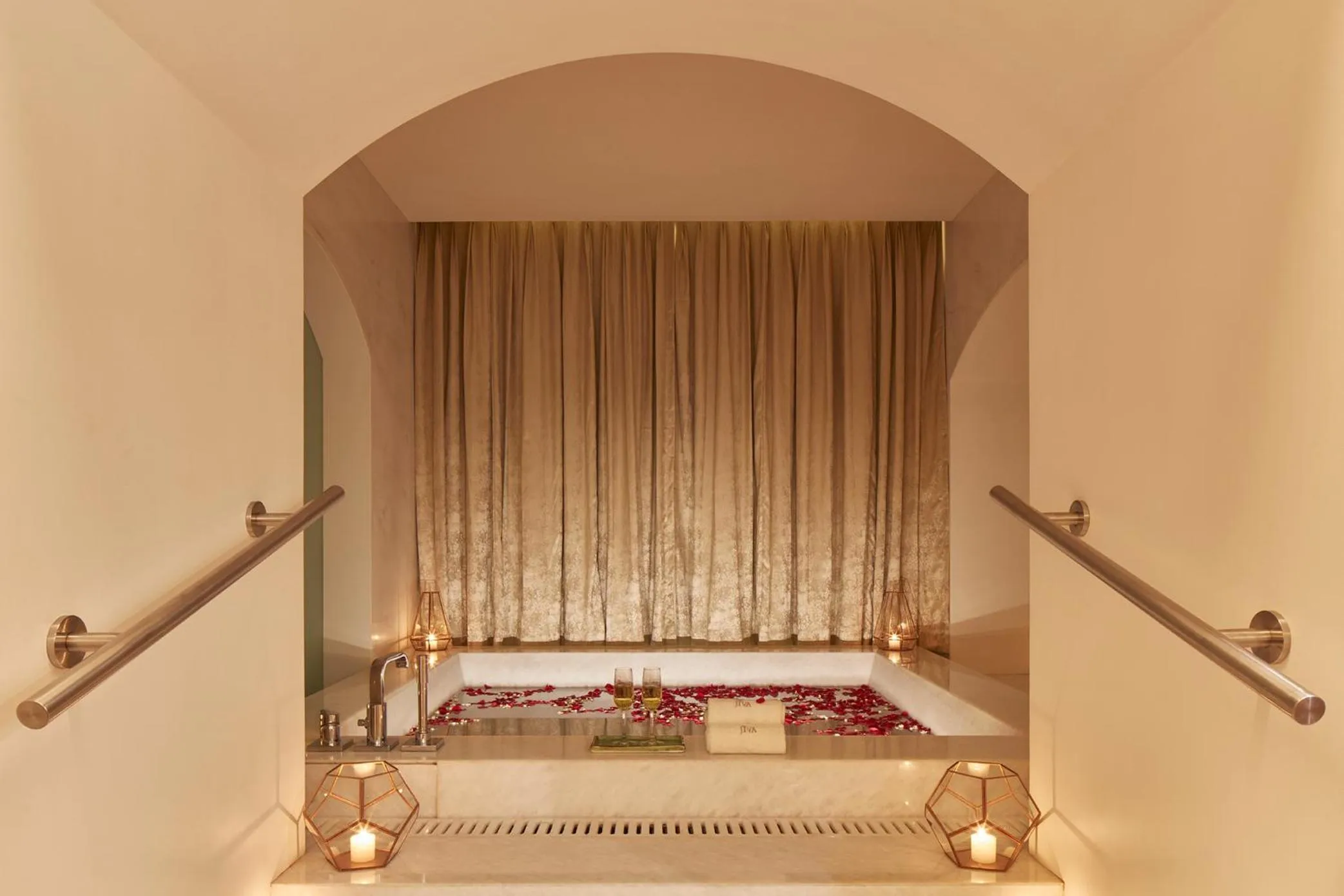 Spa and wellness centre/facilities in The Taj Mahal Tower, Mumbai