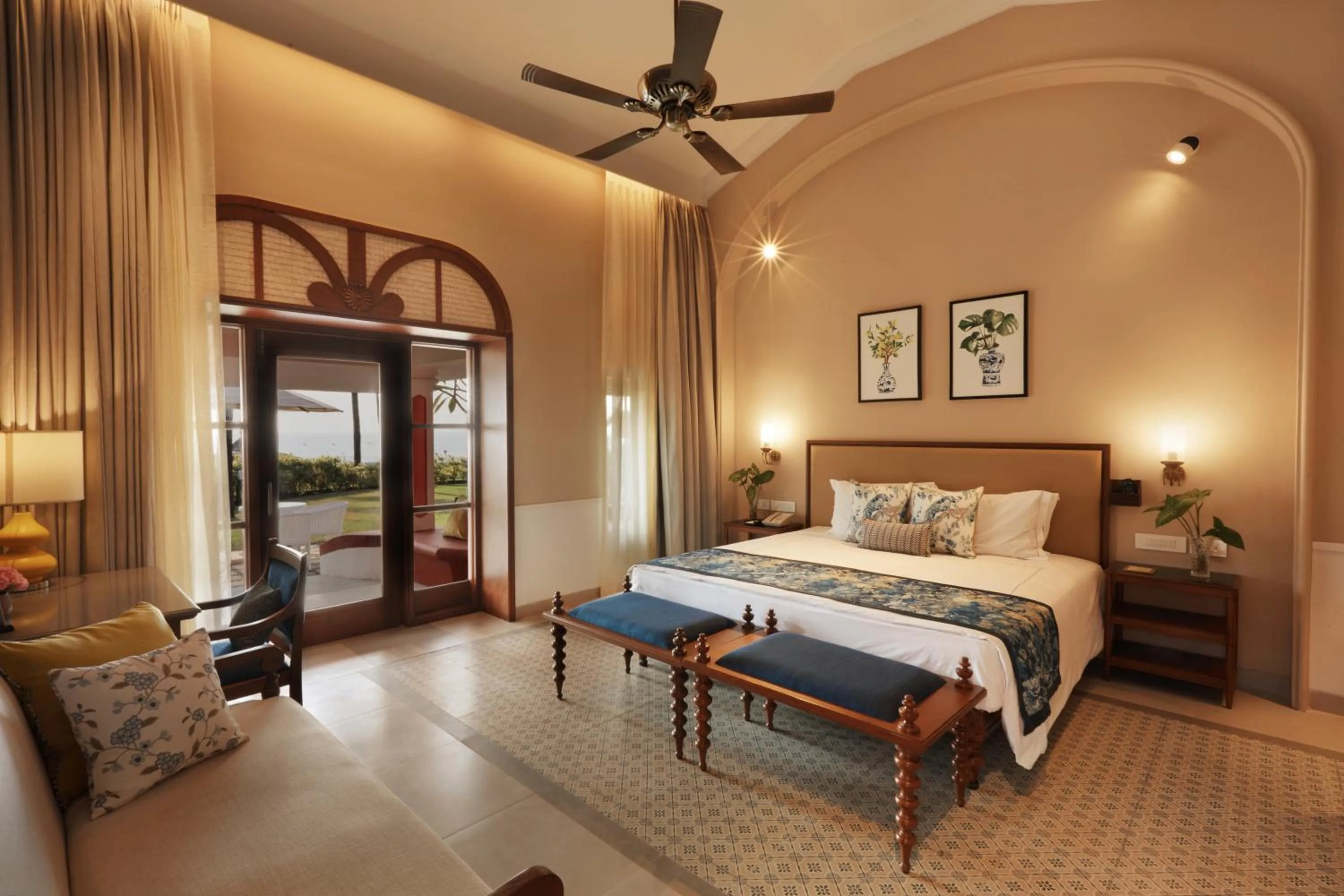 Sea view, Bed in Taj Holiday Village Resort & Spa, Goa