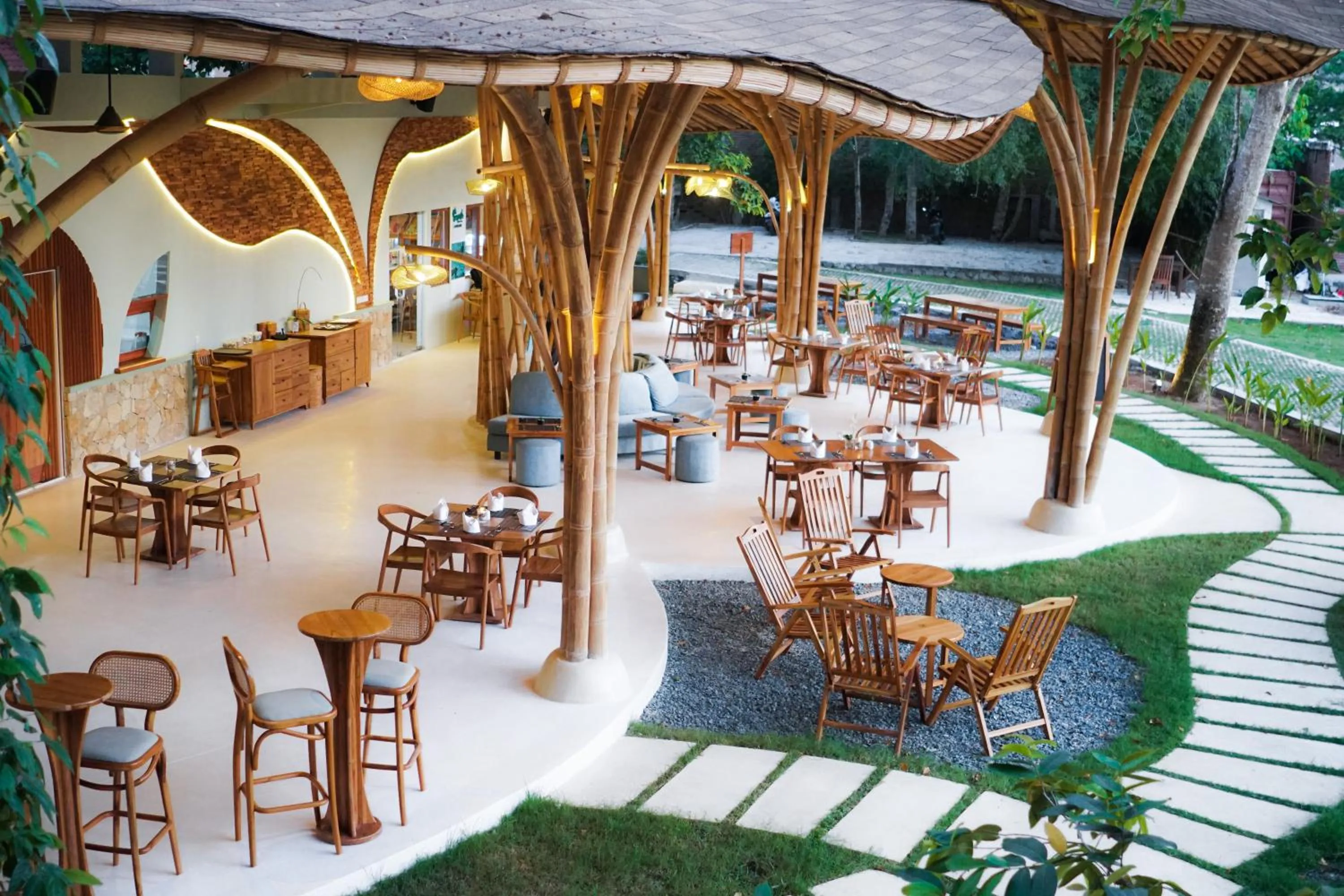 Restaurant/places to eat in Tropik Resort Lombok