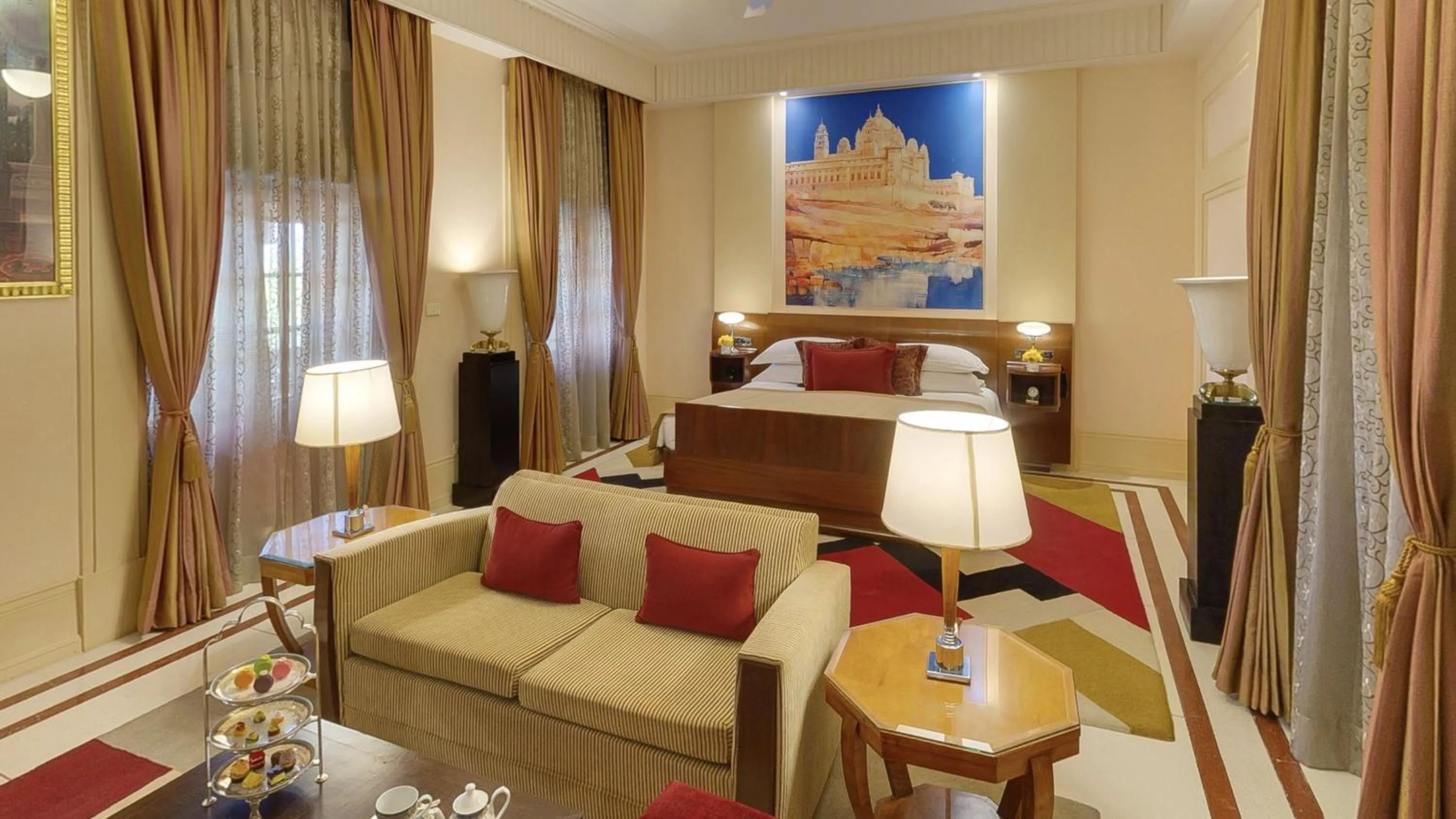 Bedroom, Bed in Umaid Bhawan Palace Jodhpur