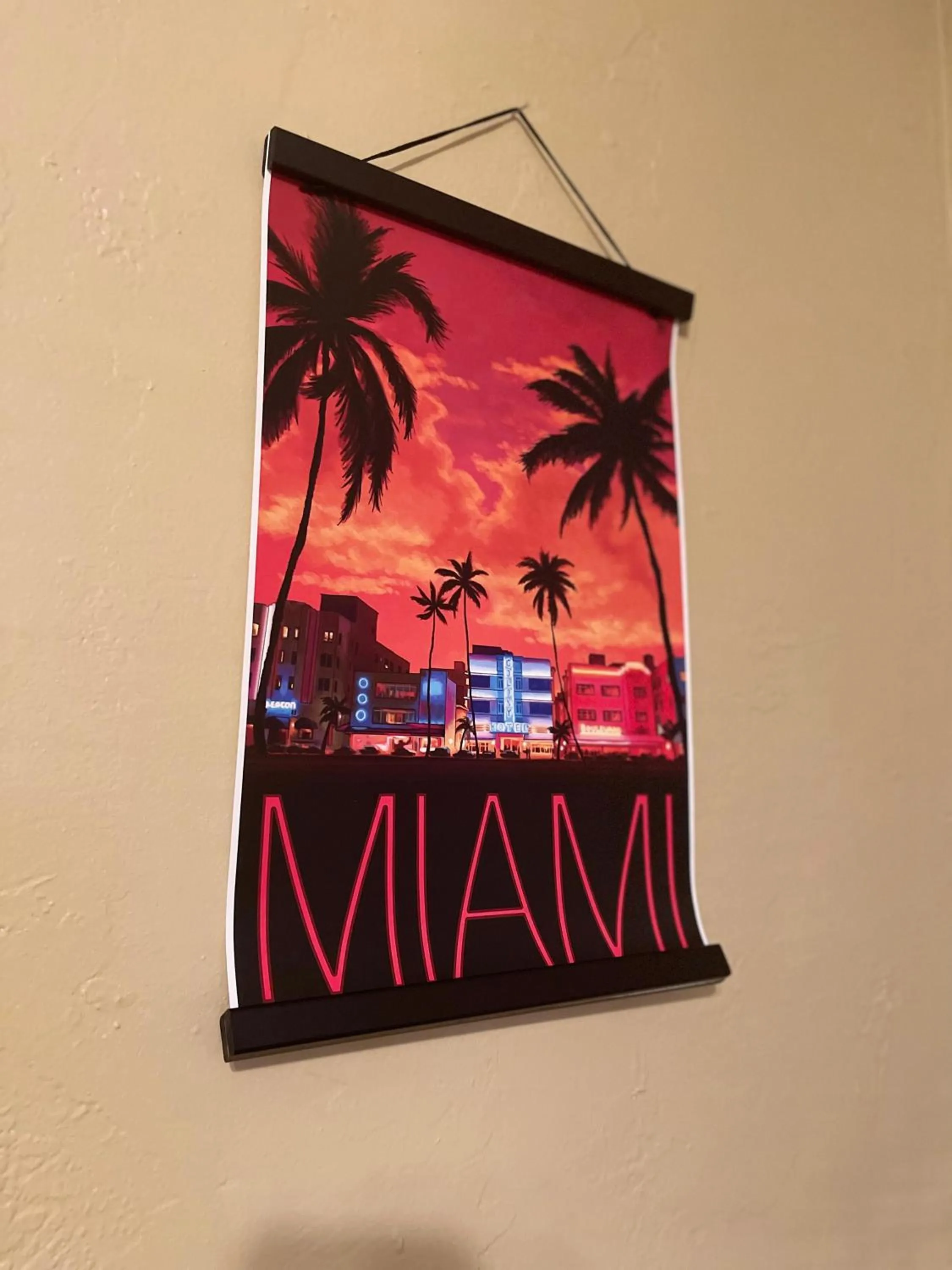 Miami Vibes "Hostel-Like" Shared Room