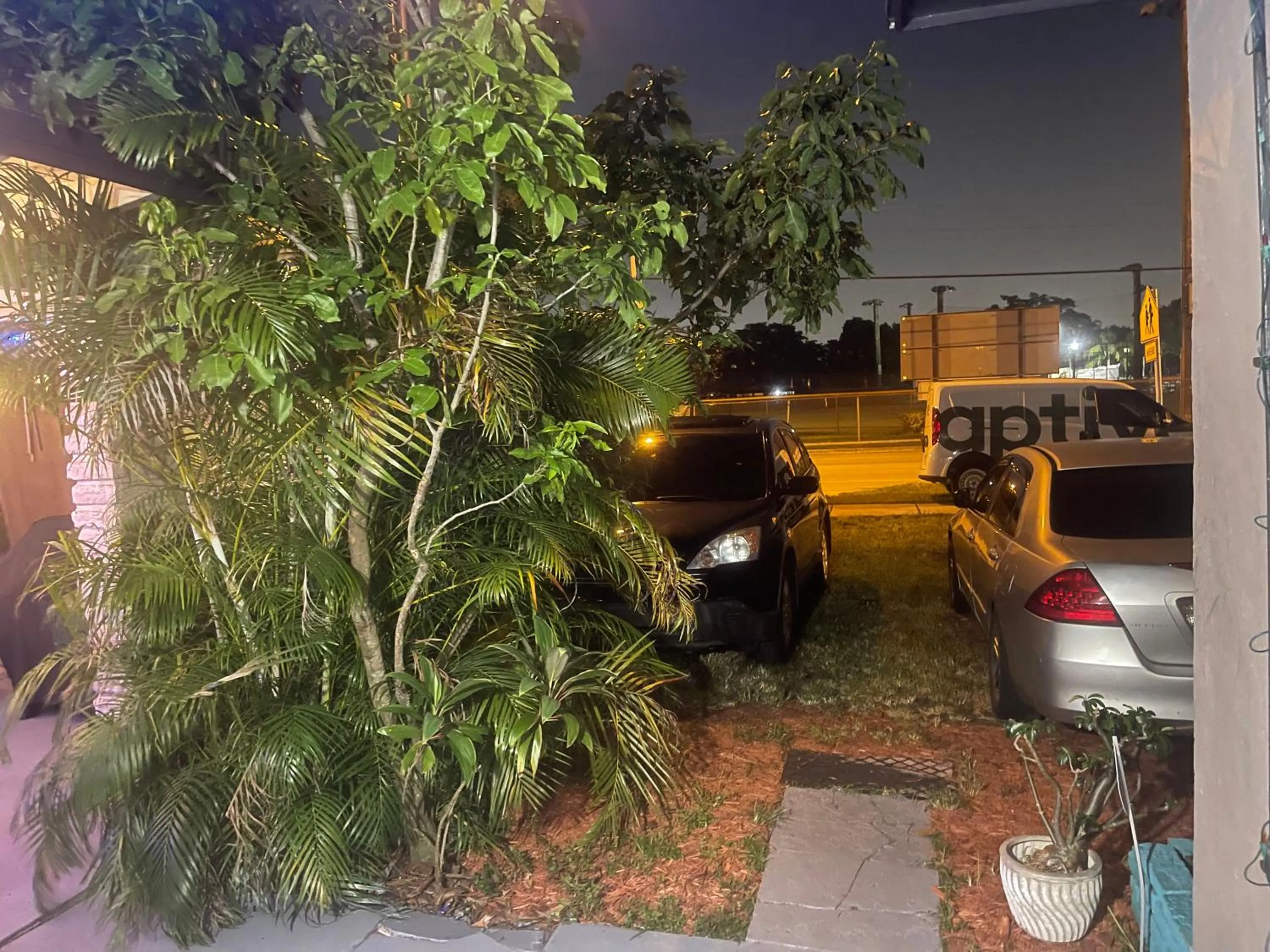 Miami Vibes "Hostel-Like" Shared Room