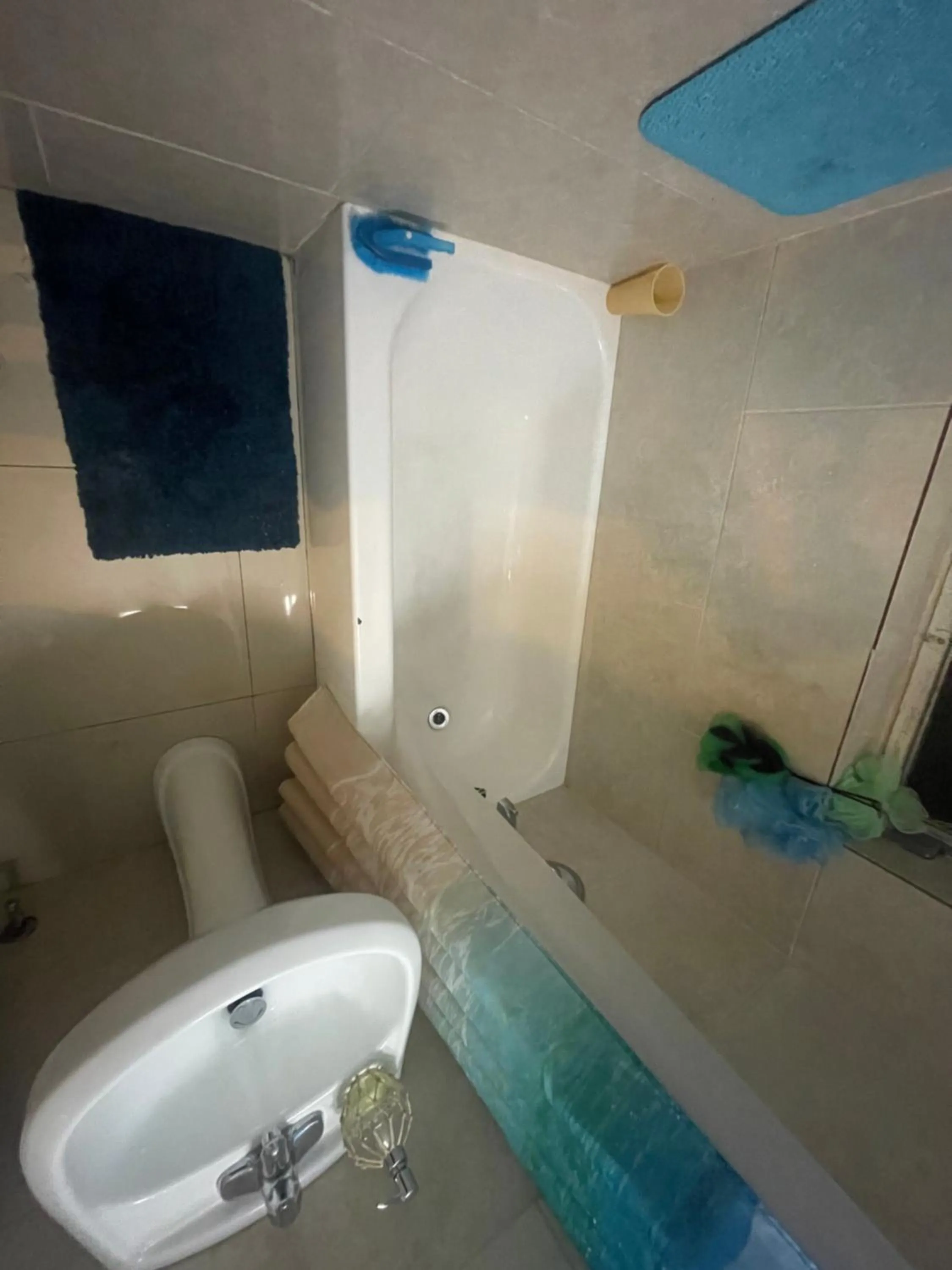 Miami Vibes "Hostel-Like" Shared Room