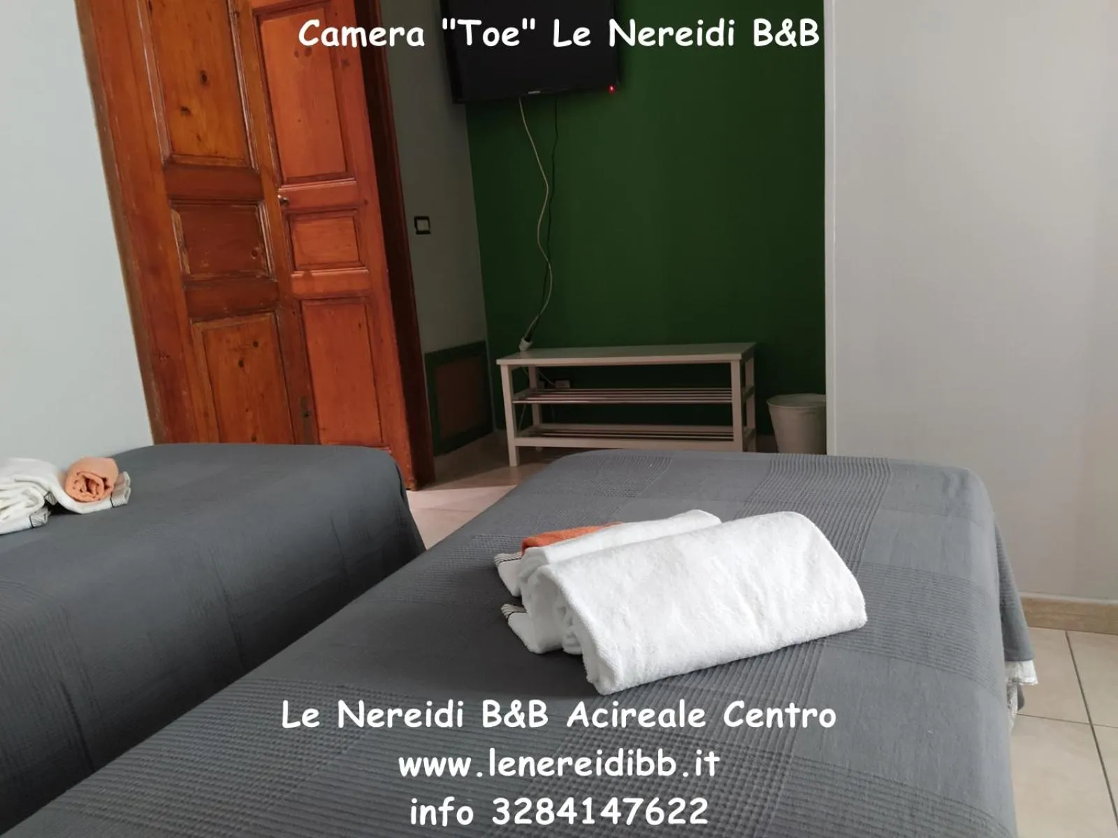 Shower in Le Nereidi b&b Acireale Centro