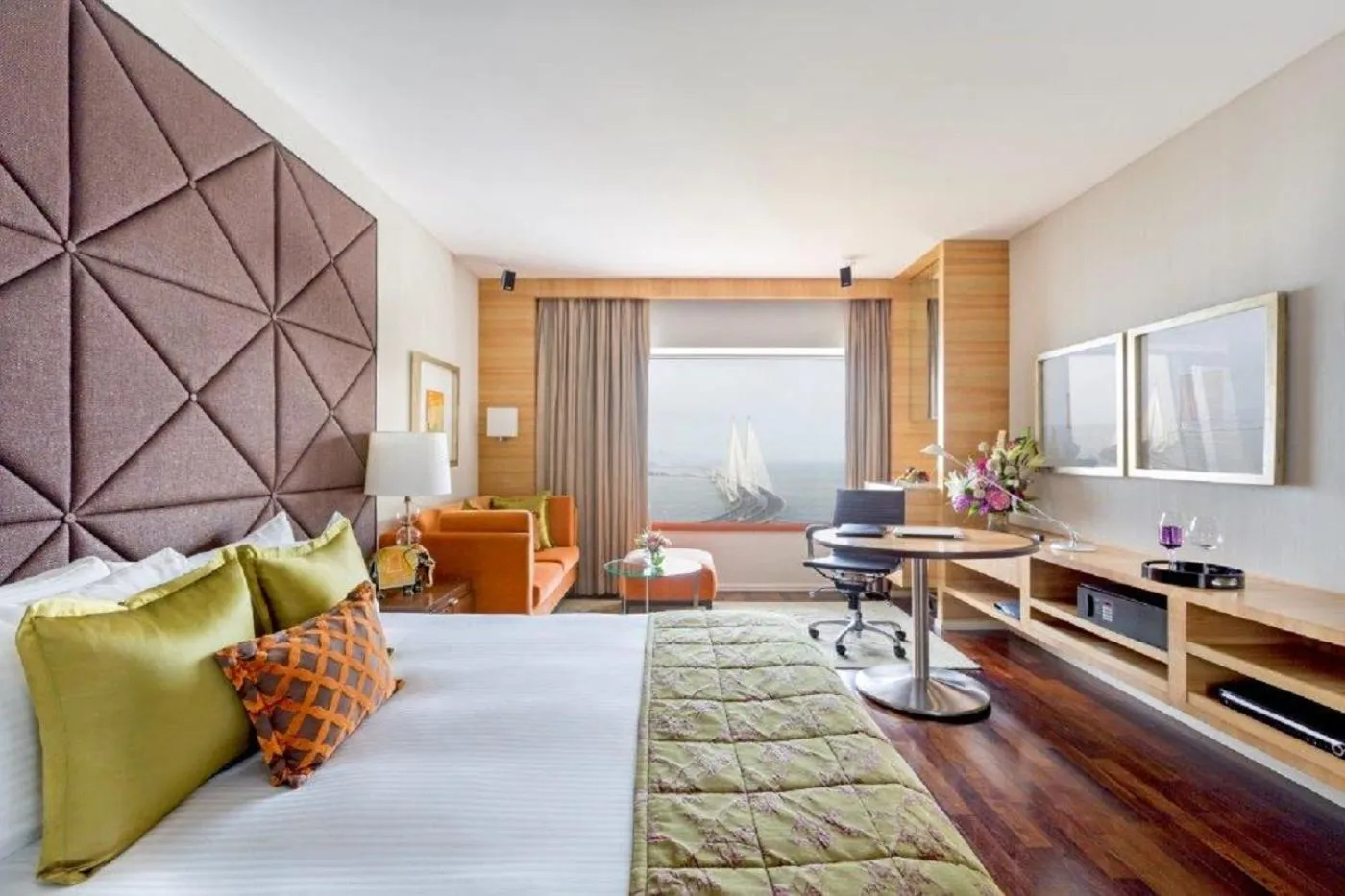 Sea view, Bed in Taj Lands End