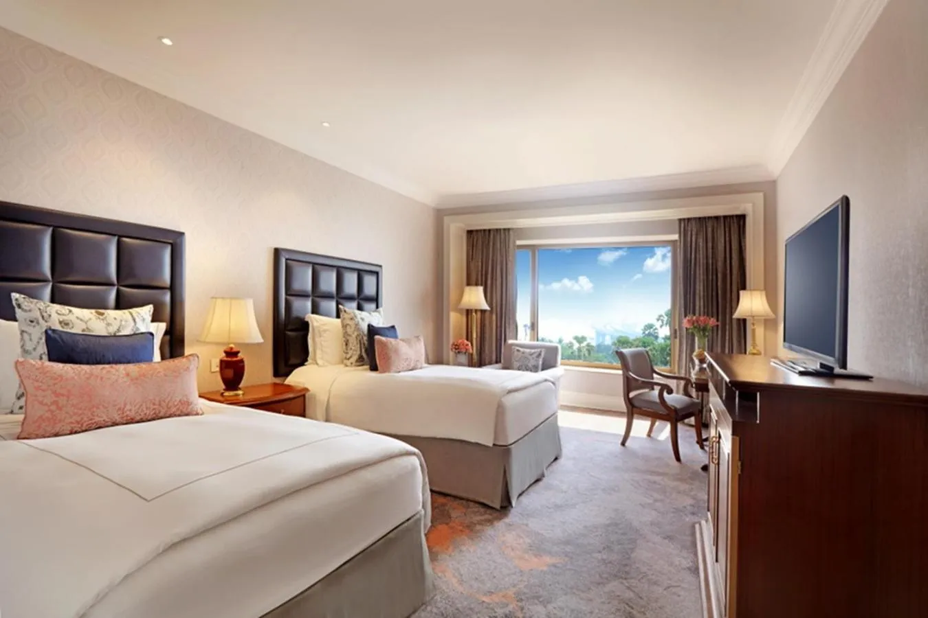 Bedroom, Bed in Taj Lands End