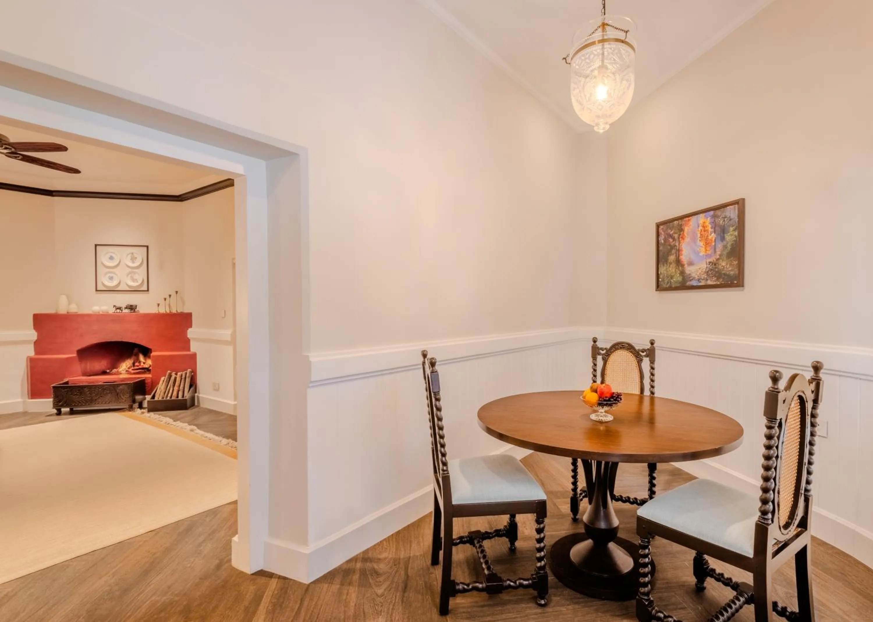Dining area, Bed in Gateway Coonoor