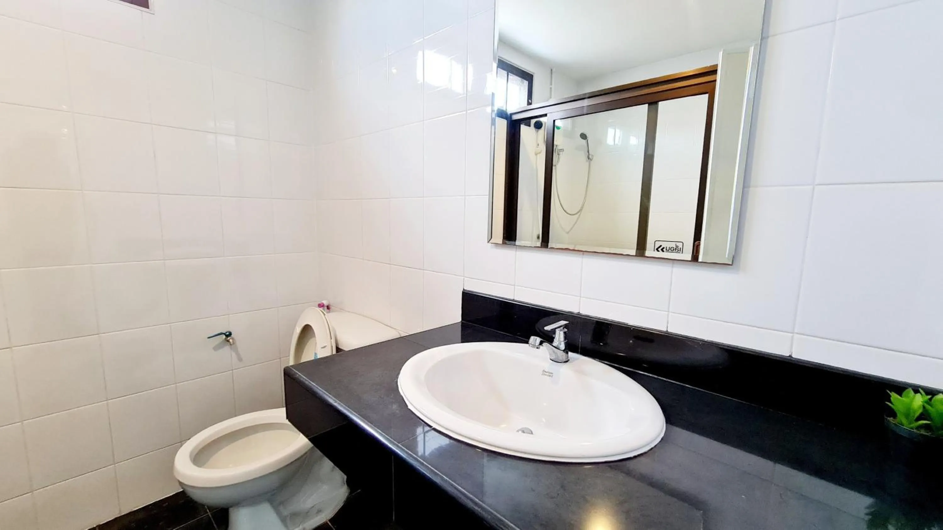 Bathroom in TP House@Naka