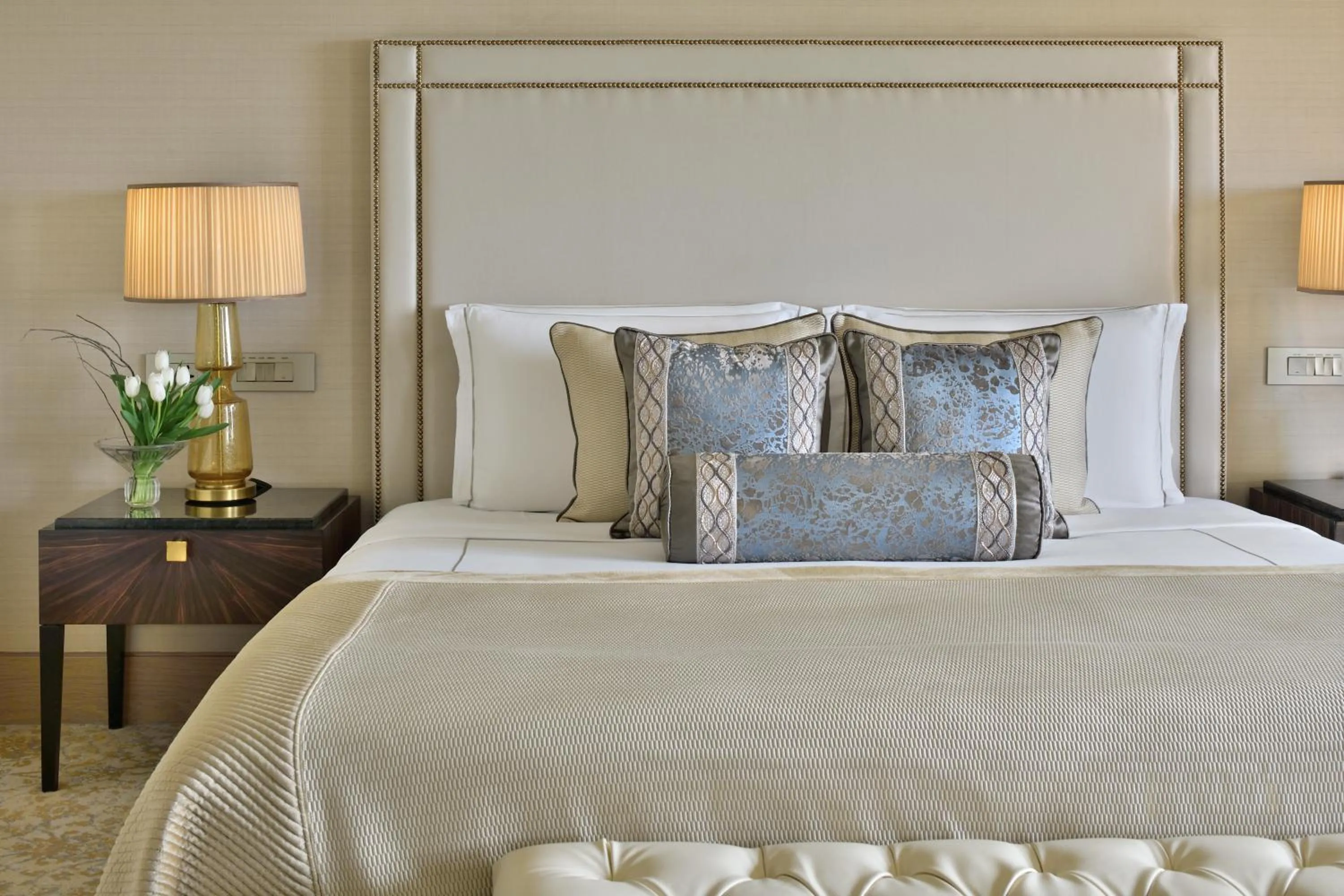 Bedroom, Bed in Taj Mahal, New Delhi