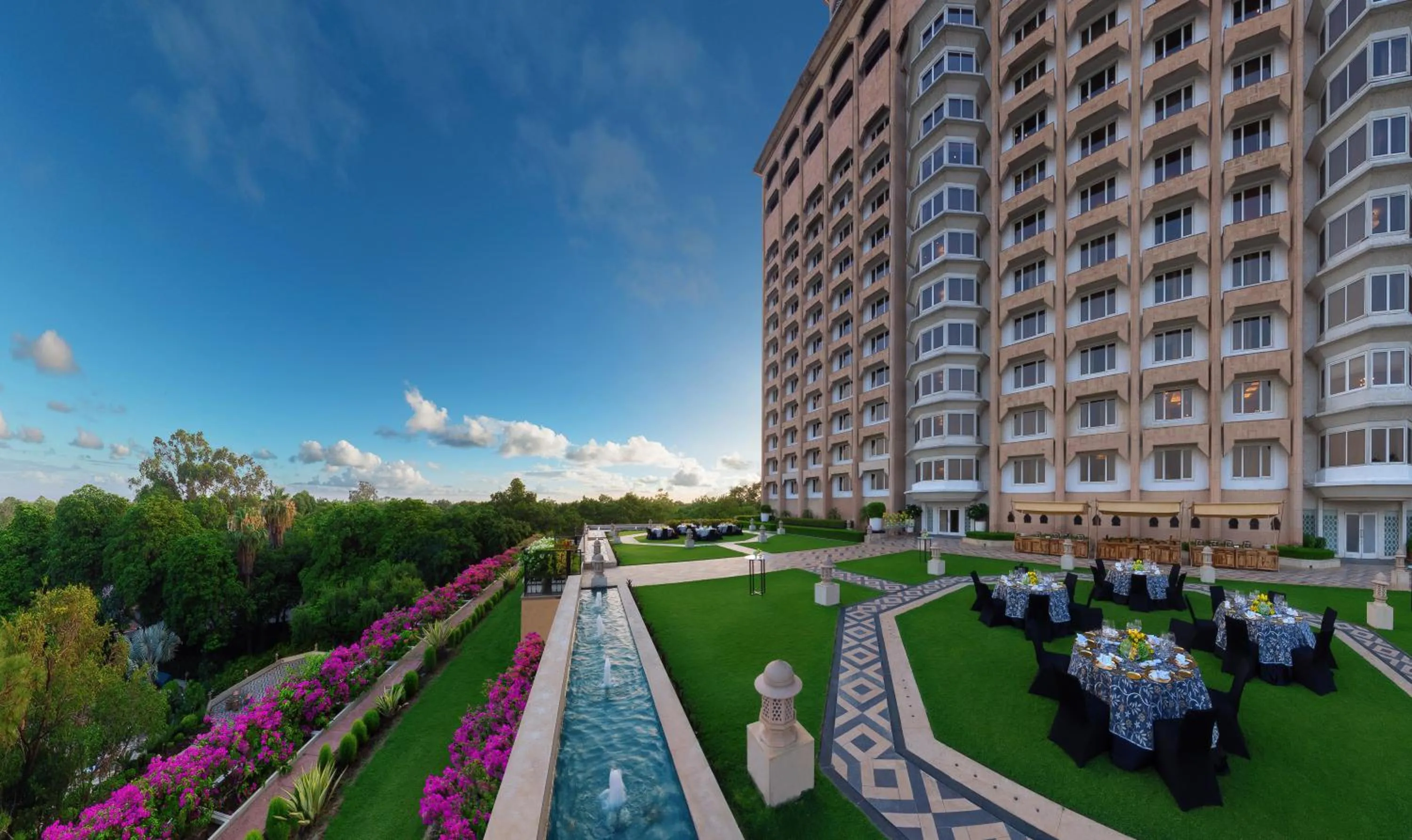 Balcony/Terrace in Taj Mahal, New Delhi
