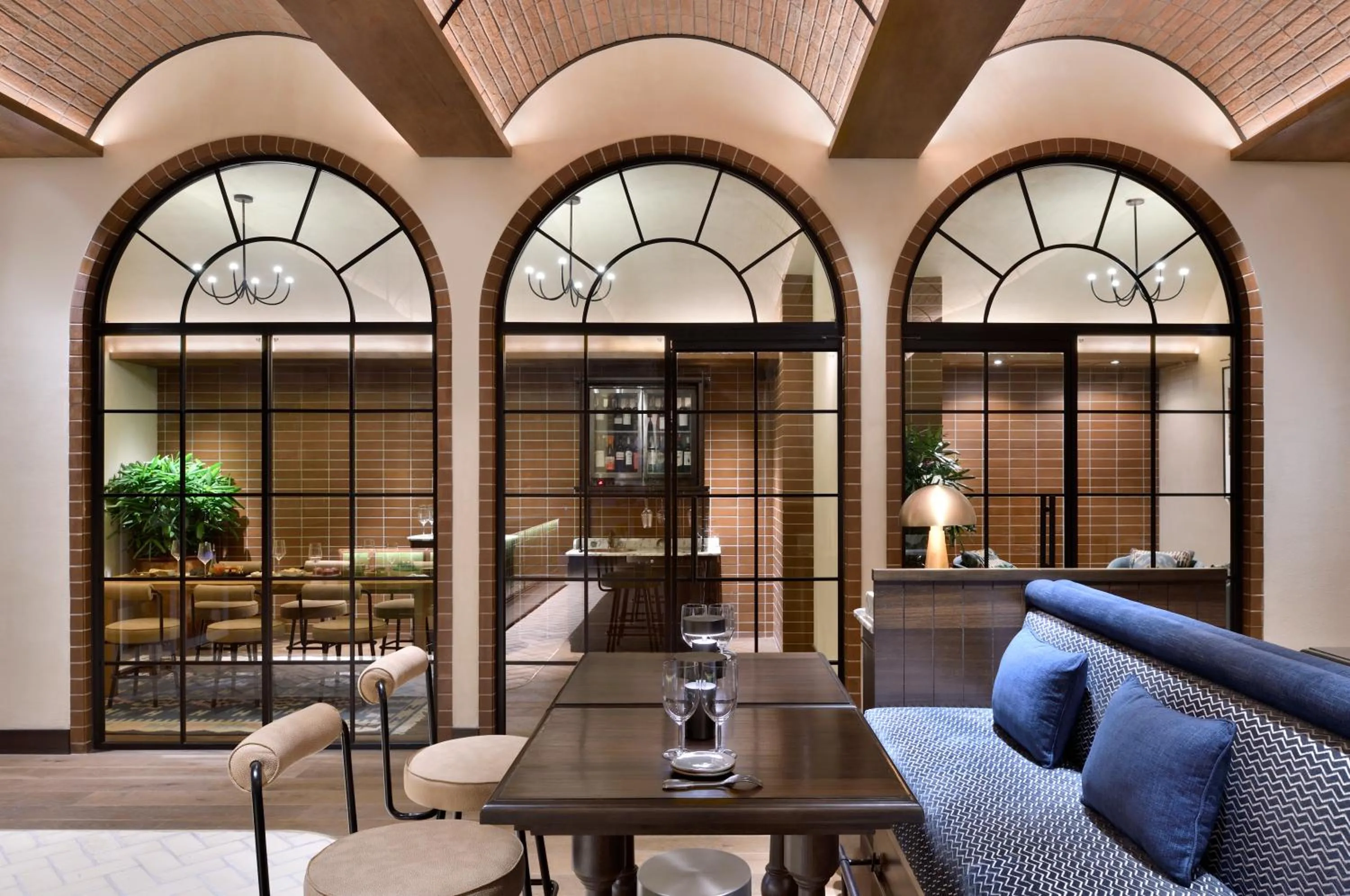 Restaurant/places to eat in Taj Mahal, New Delhi