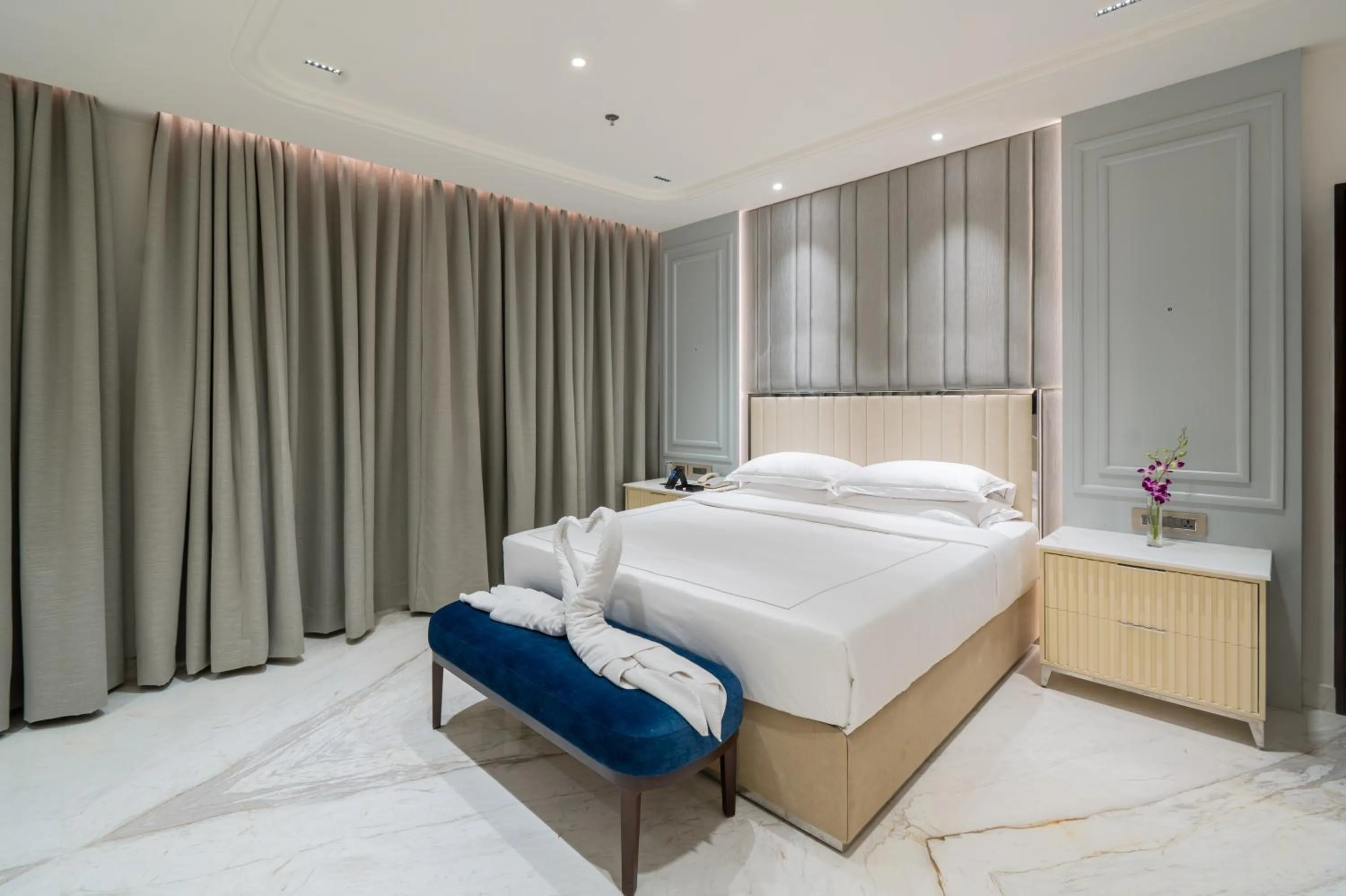 Bedroom, Bed in Taj Deccan