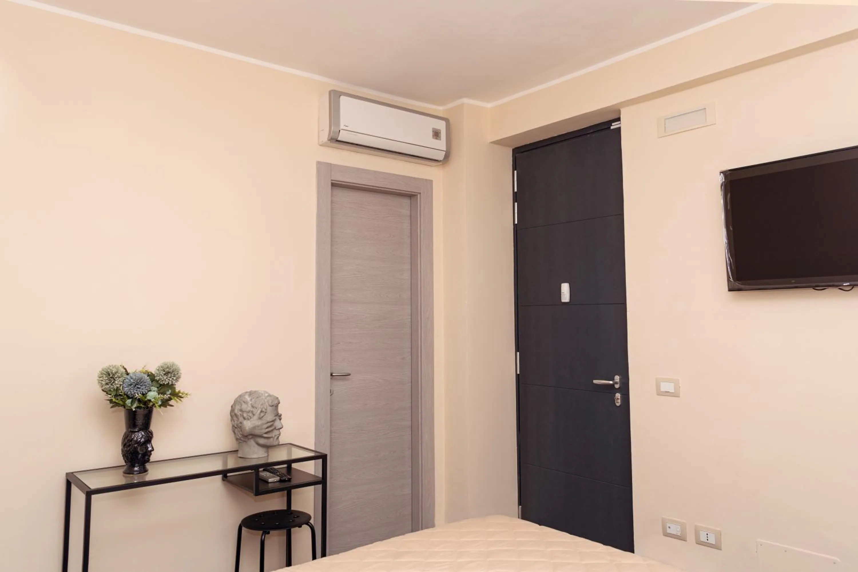 Bed in Balzano House