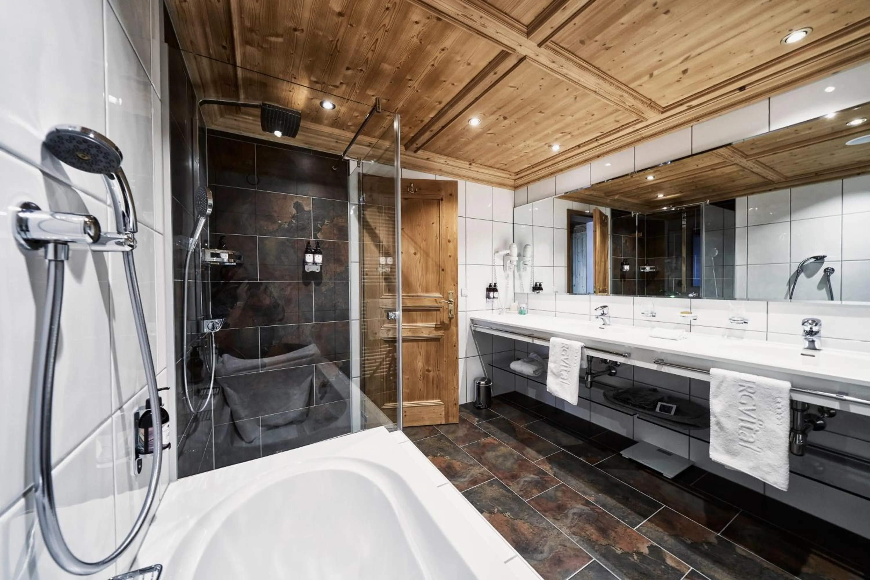 Shower in Burg Vital Resort