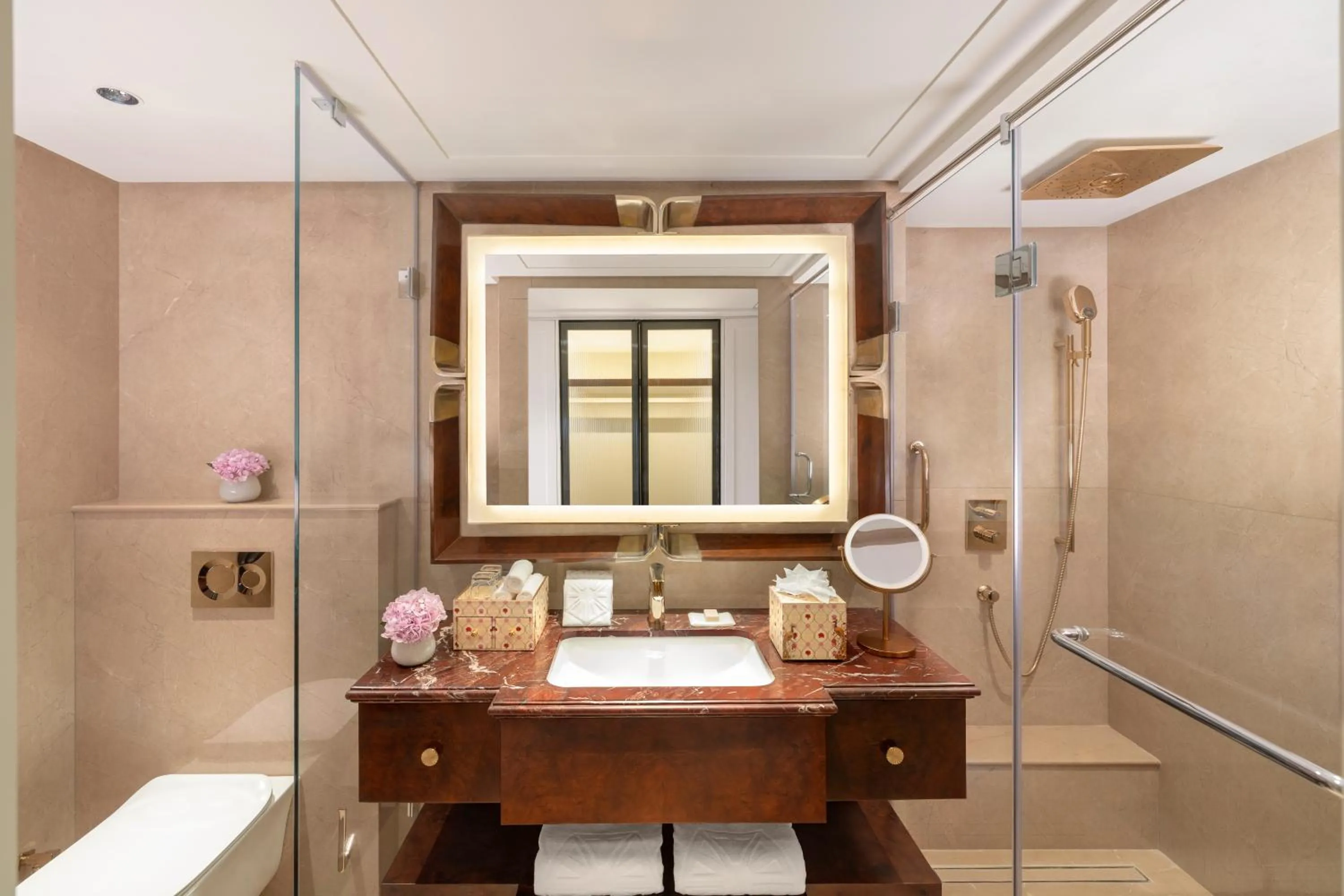 Bathroom in Taj Palace, New Delhi