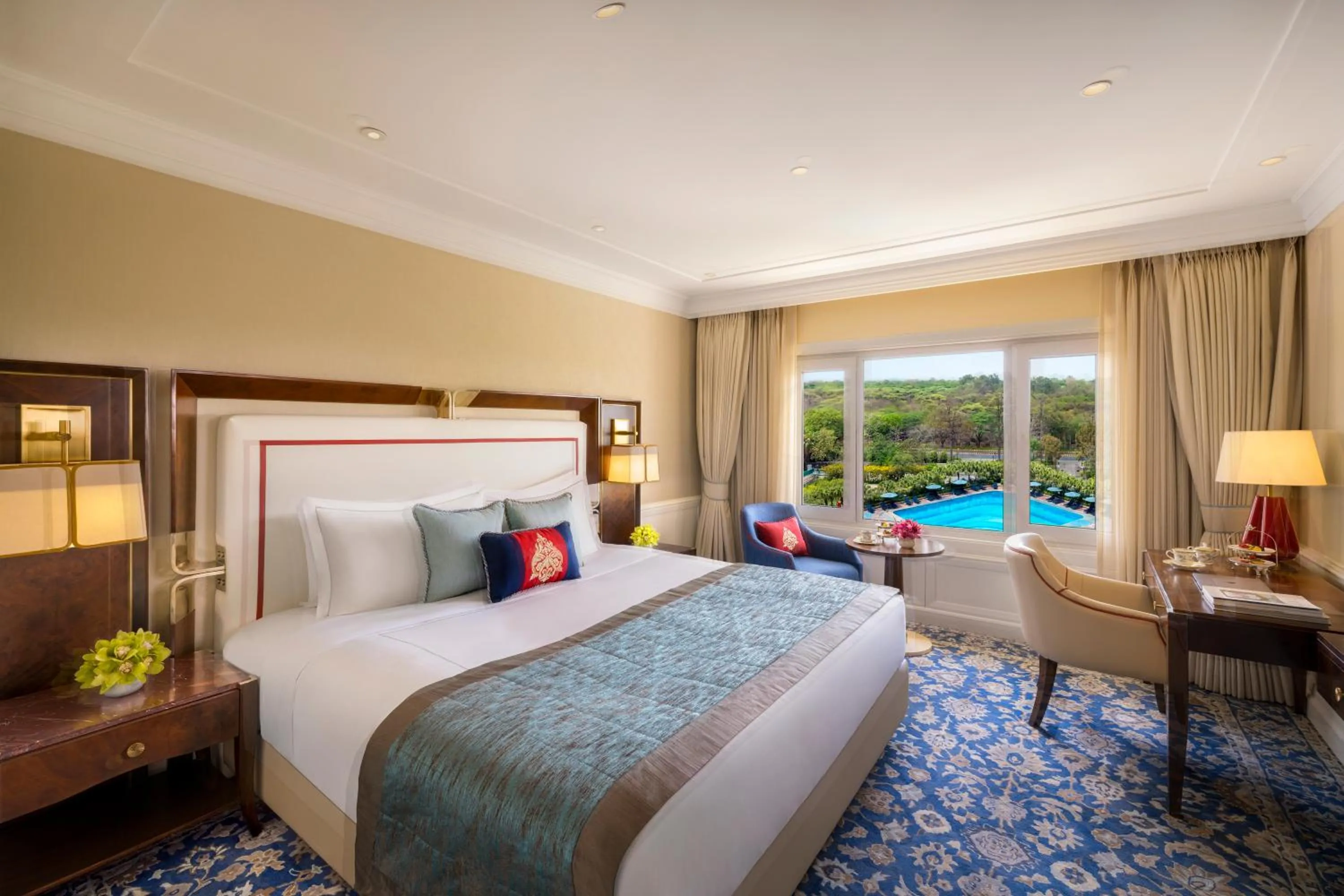 Bed in Taj Palace, New Delhi