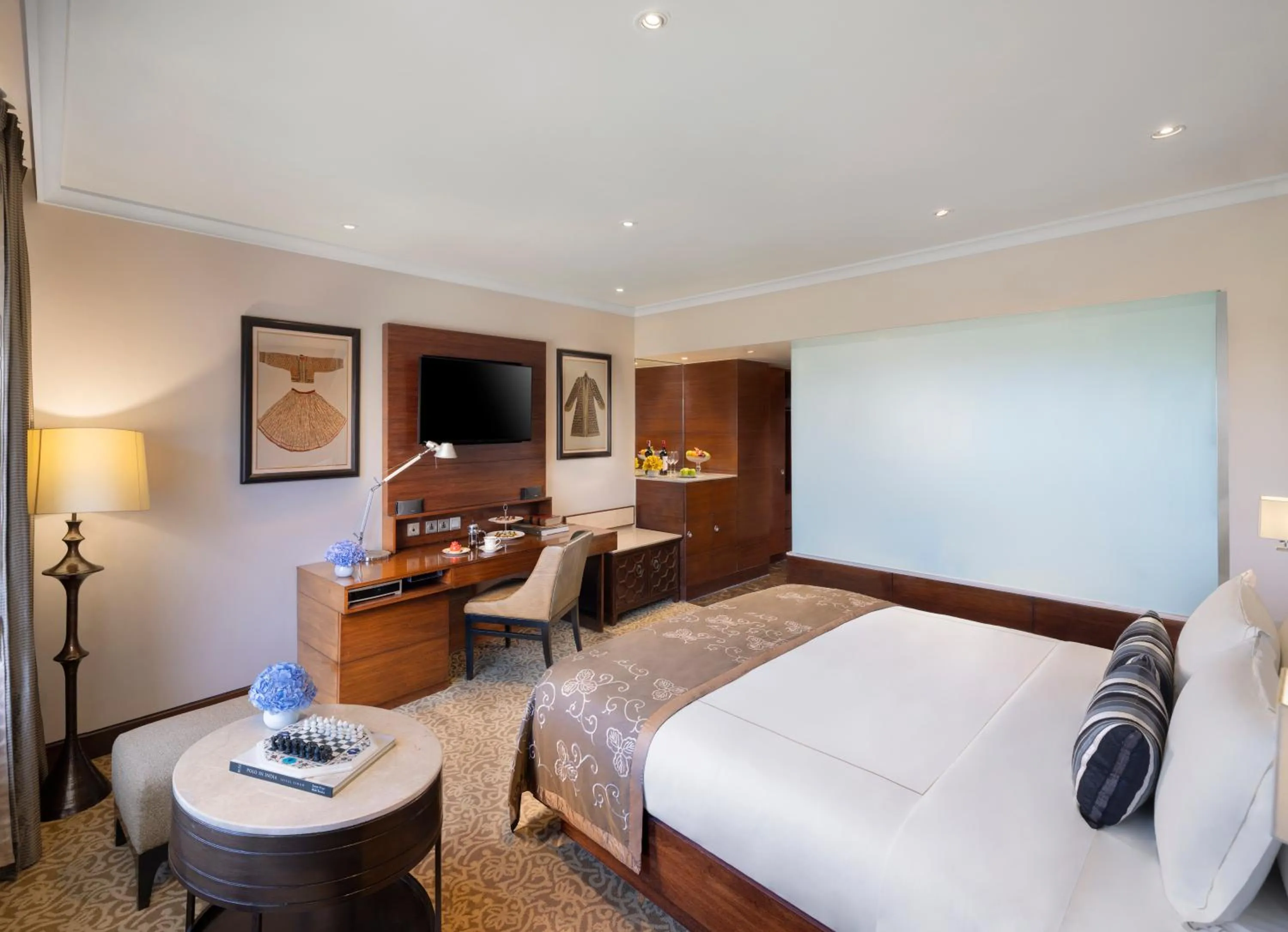 Bed in Taj Palace, New Delhi