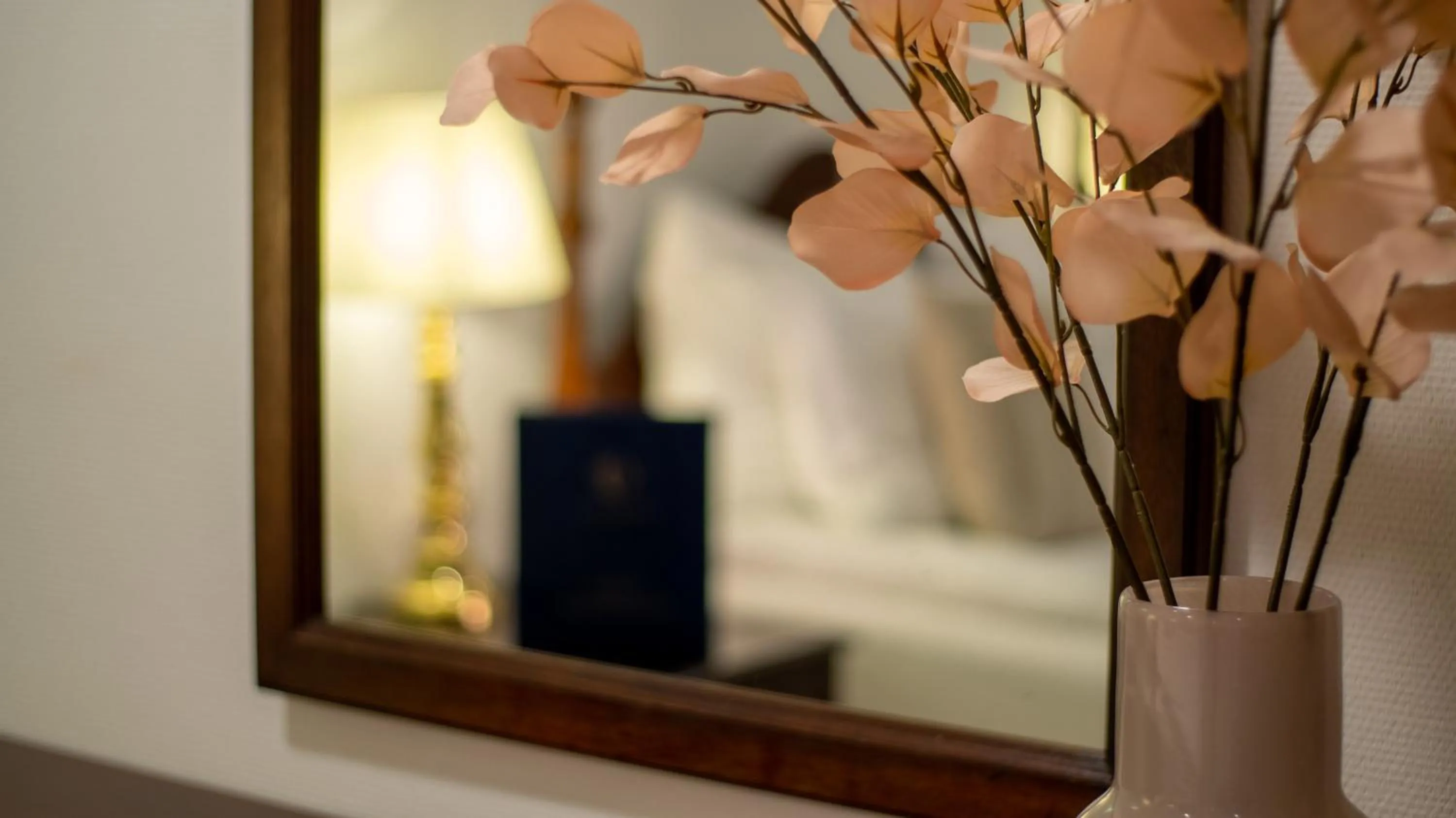 Bedroom, Bed in OPERA16 Guestrooms