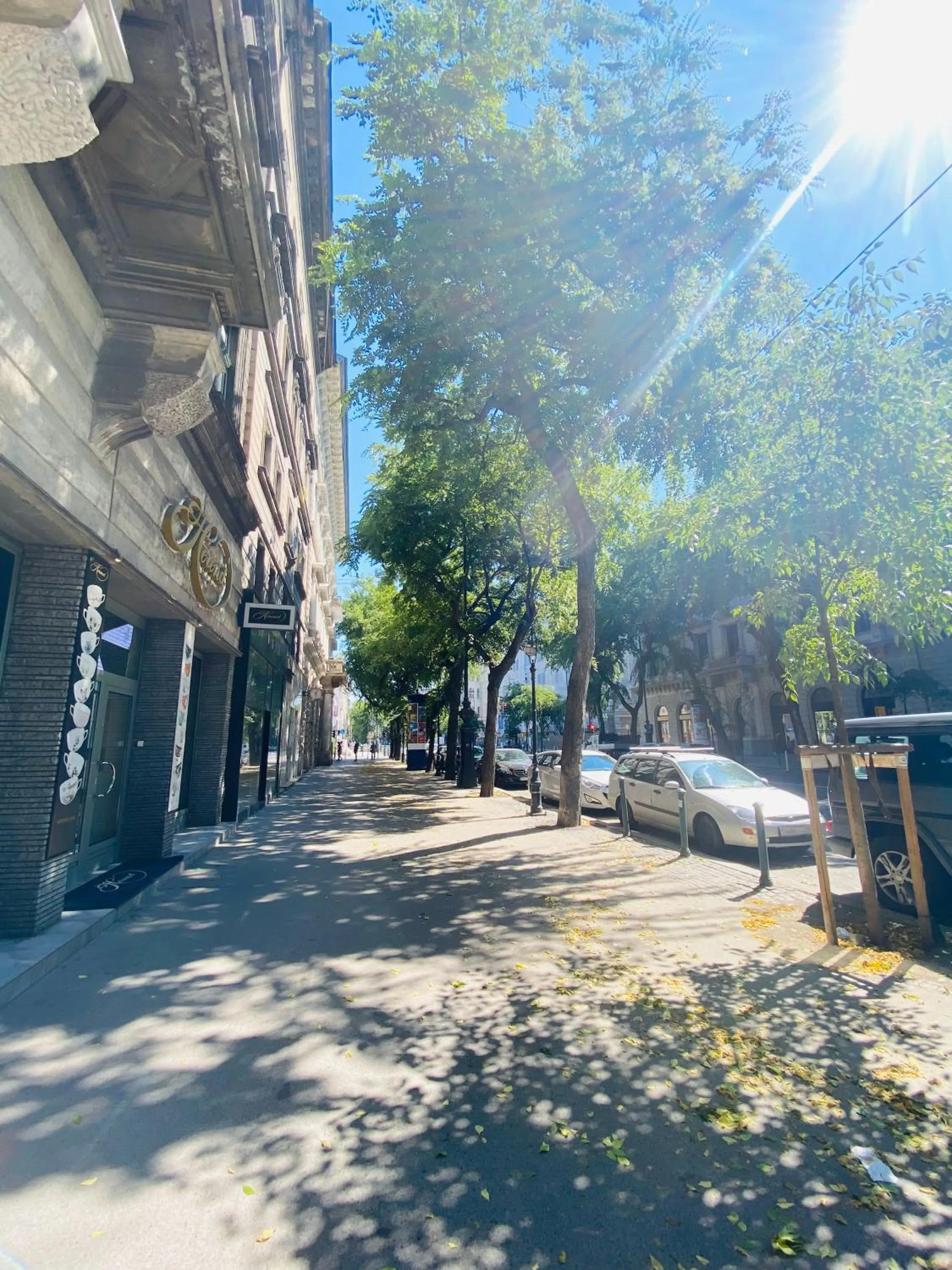 Street view in OPERA16 Guestrooms