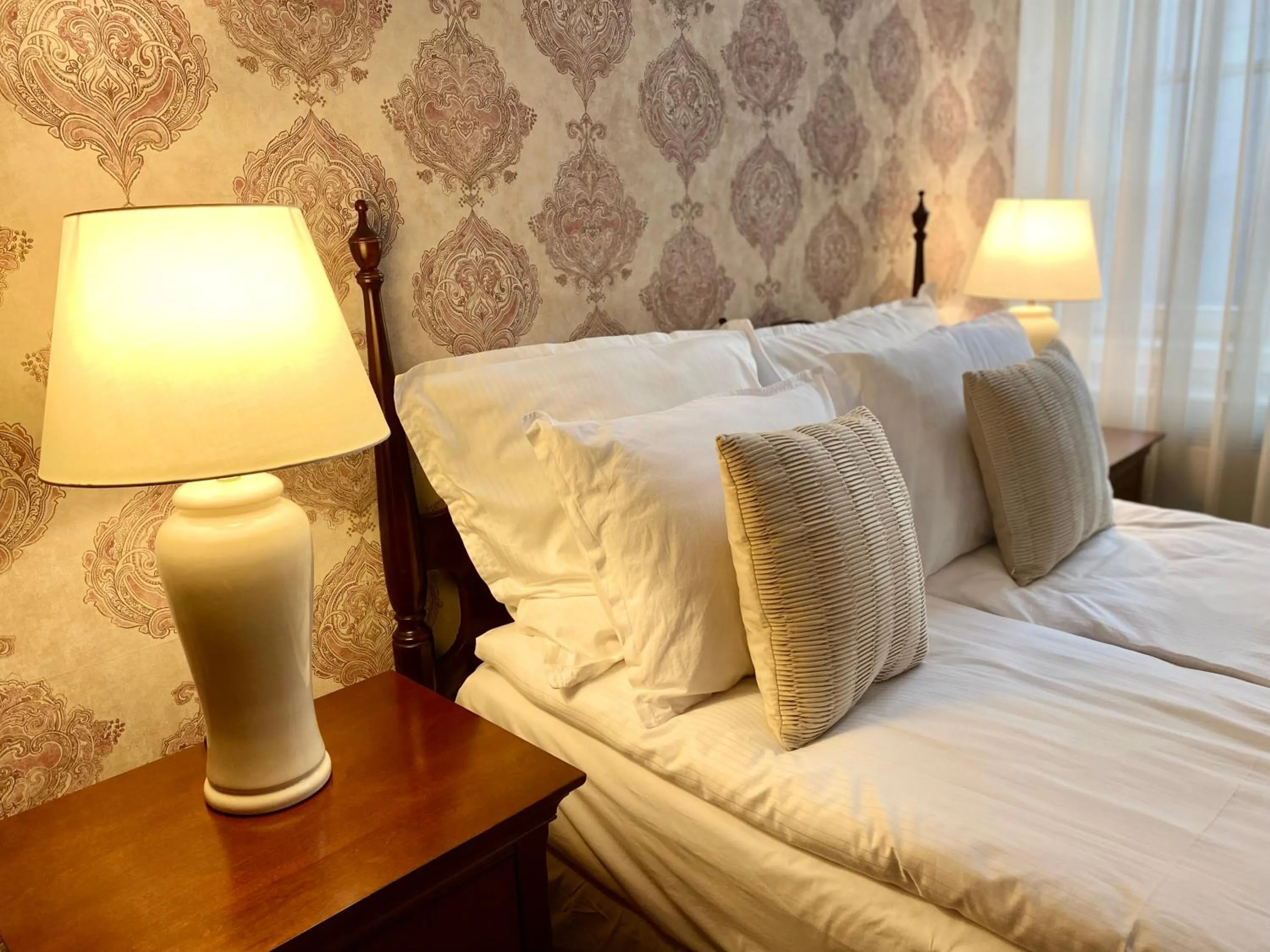 Bed in OPERA16 Guestrooms