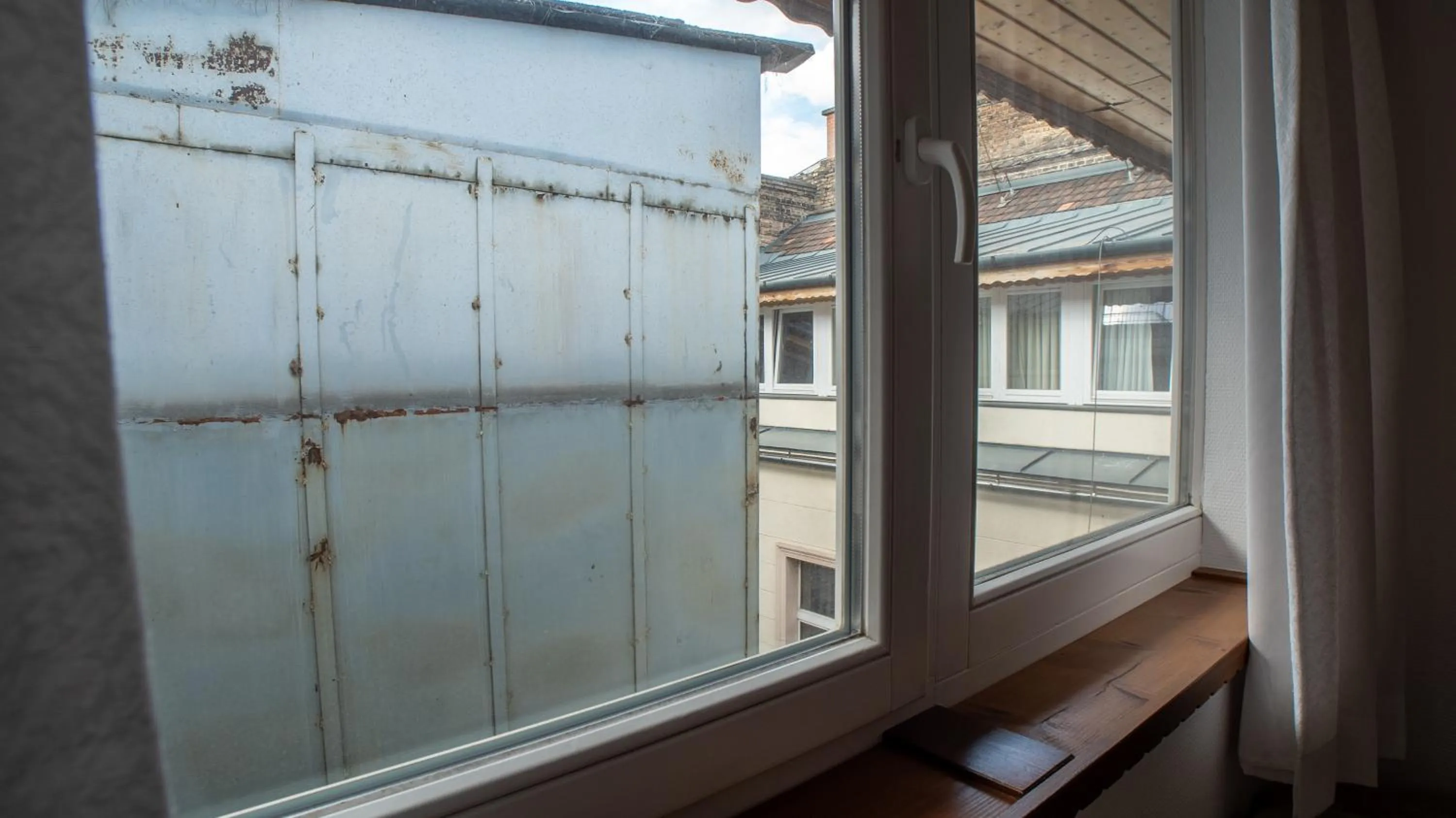 View (from property/room) in OPERA16 Guestrooms