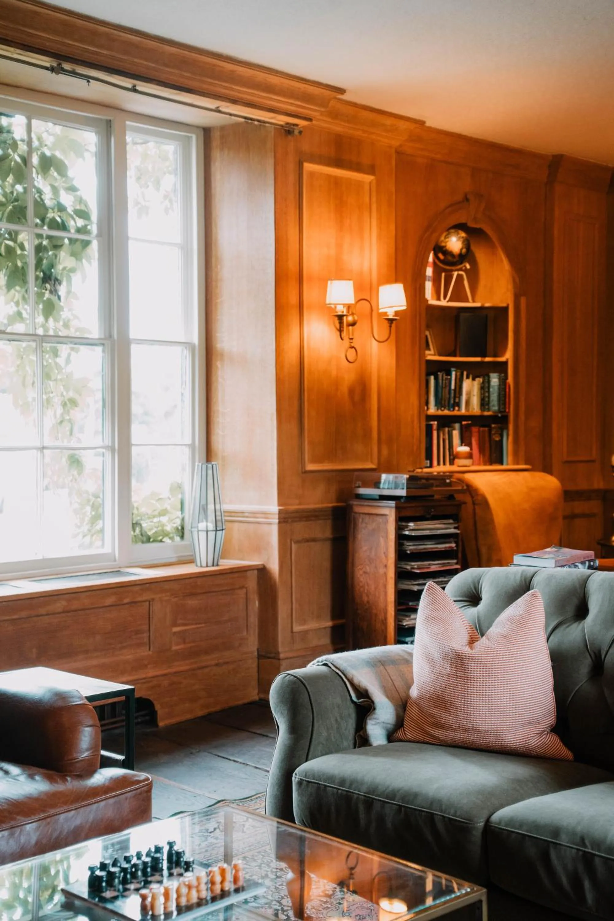 Lounge or bar in Three Cocks Hotel