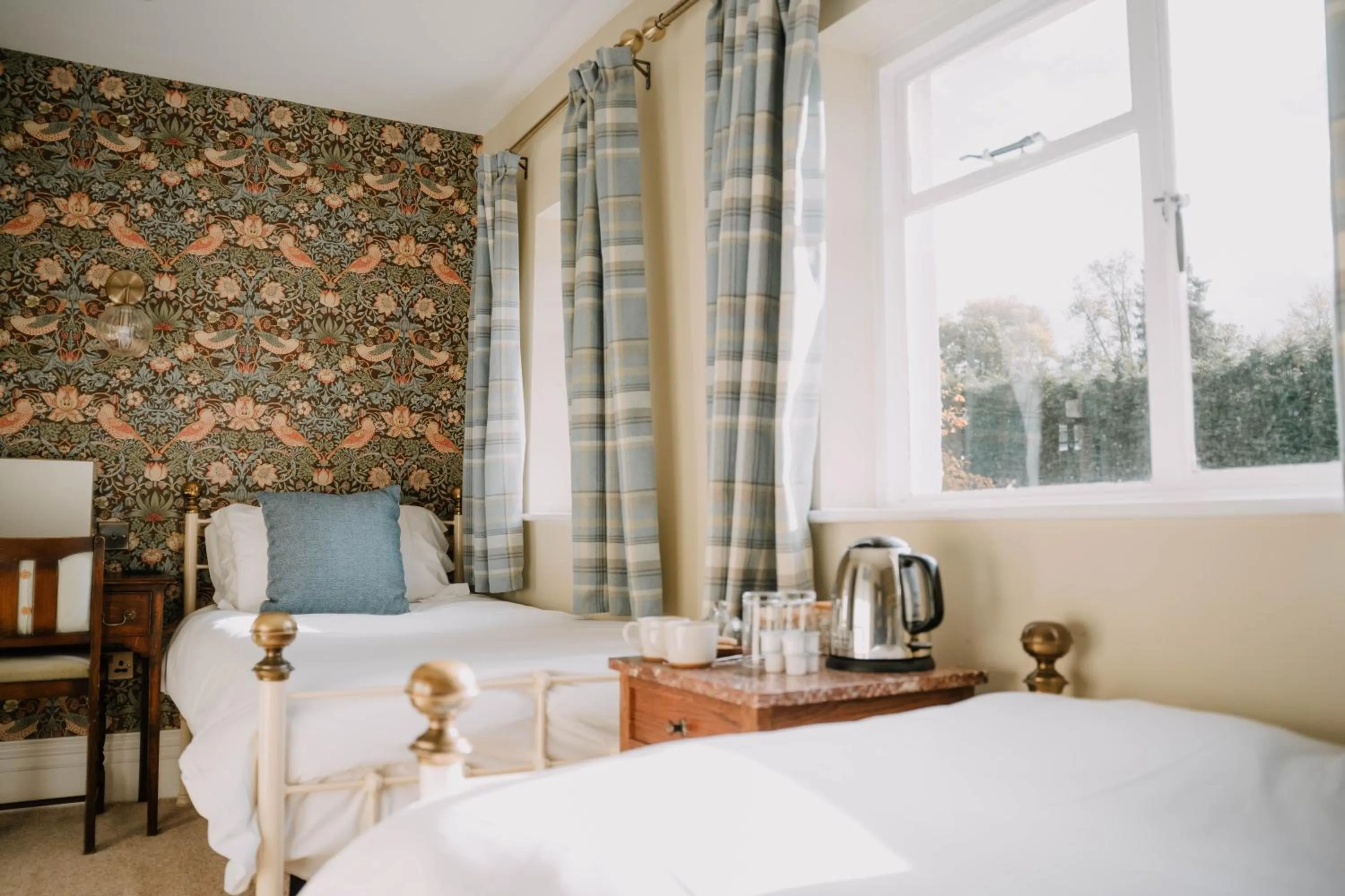 Bedroom, Bed in Three Cocks Hotel