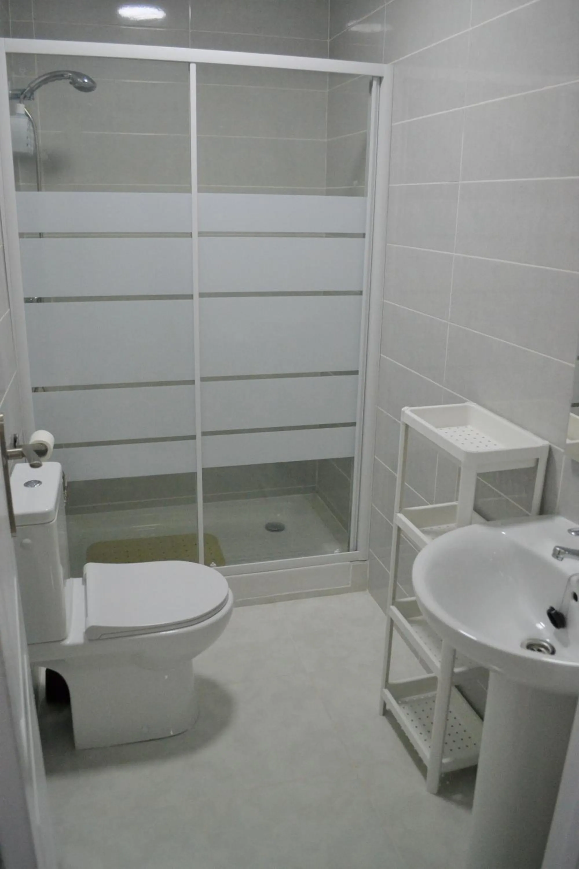 Bathroom in Superb 1 Bedroom with Gallery CB7EV