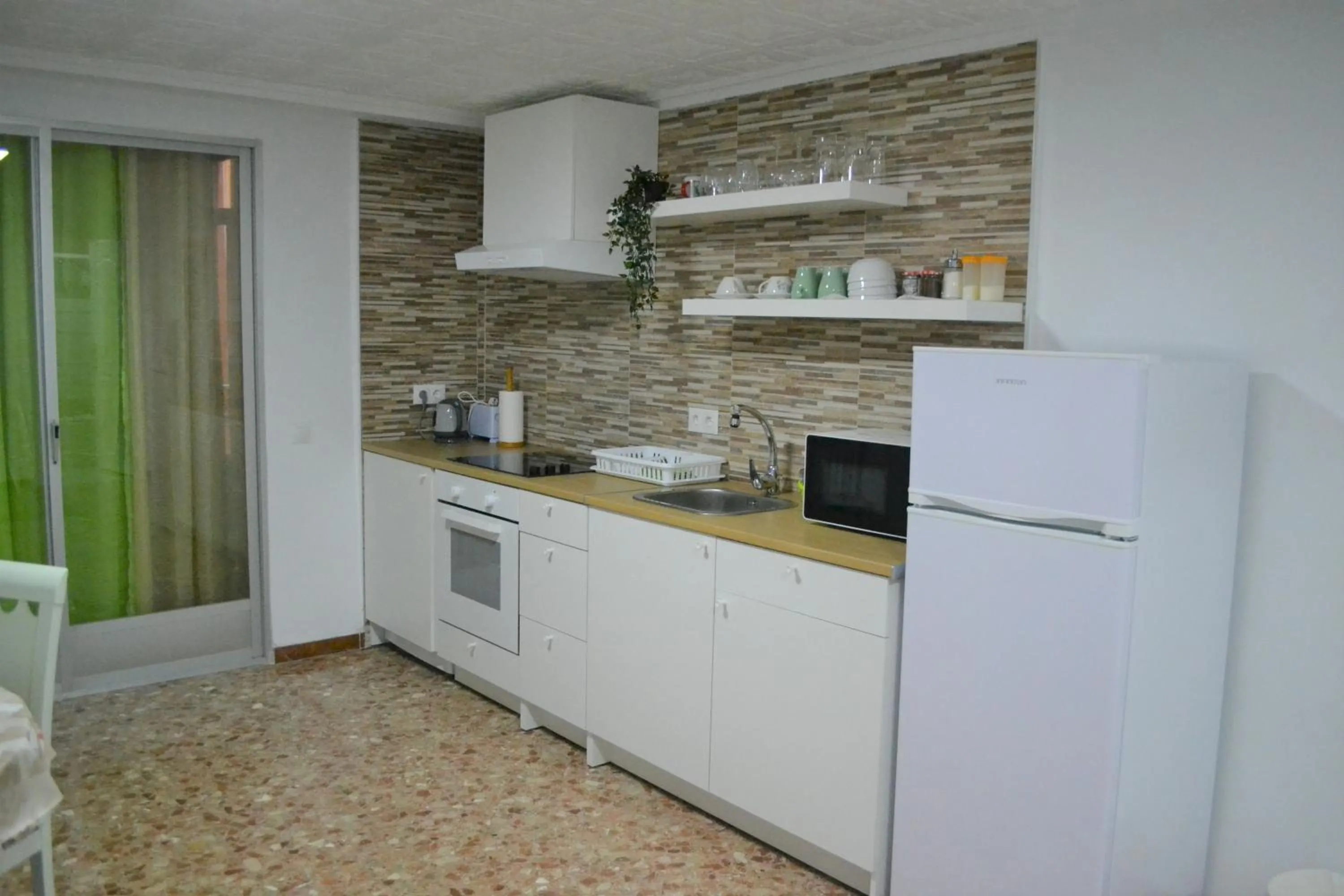 Kitchen or kitchenette in Superb 1 Bedroom with Gallery CB7EV