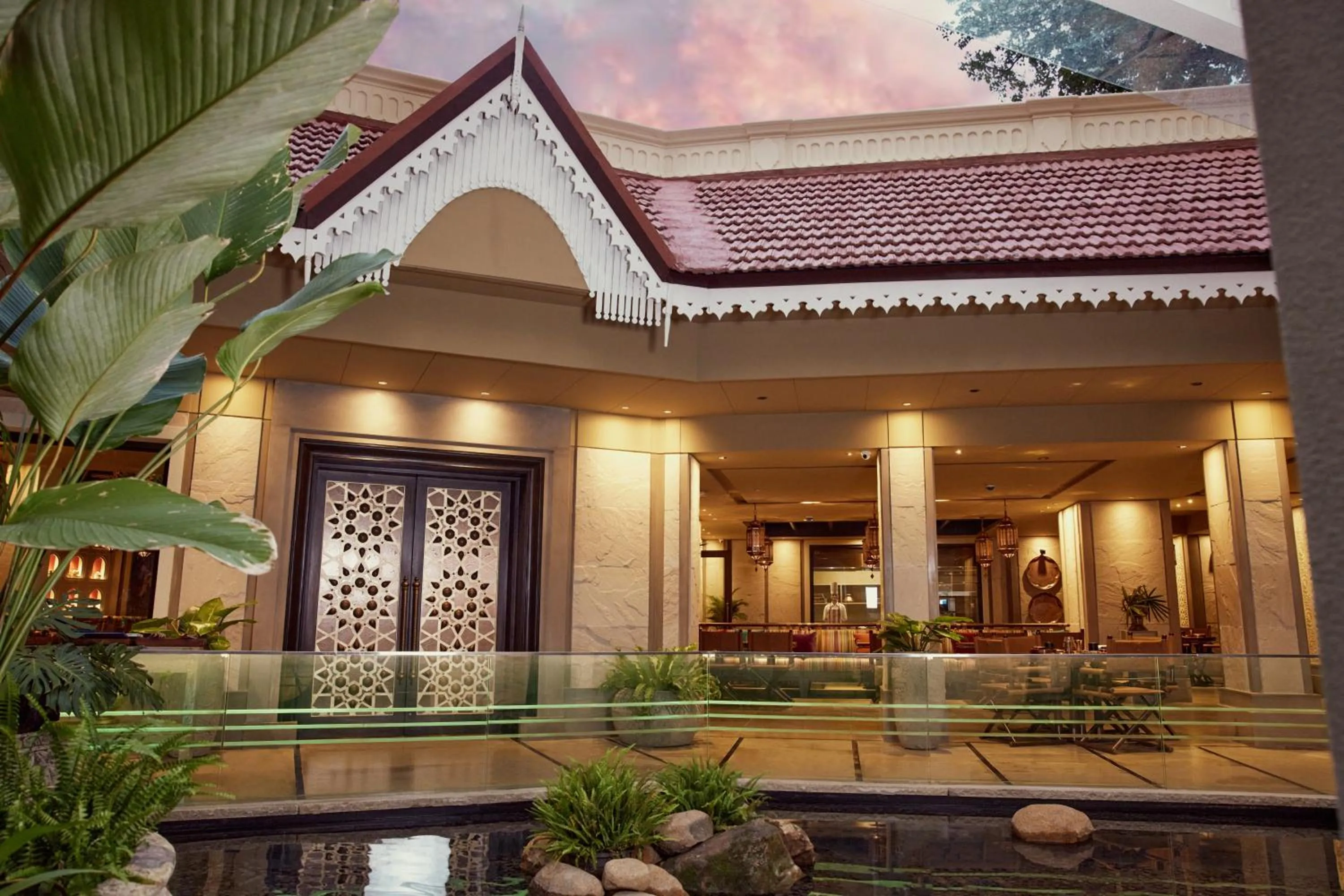 Restaurant/places to eat in Taj West End