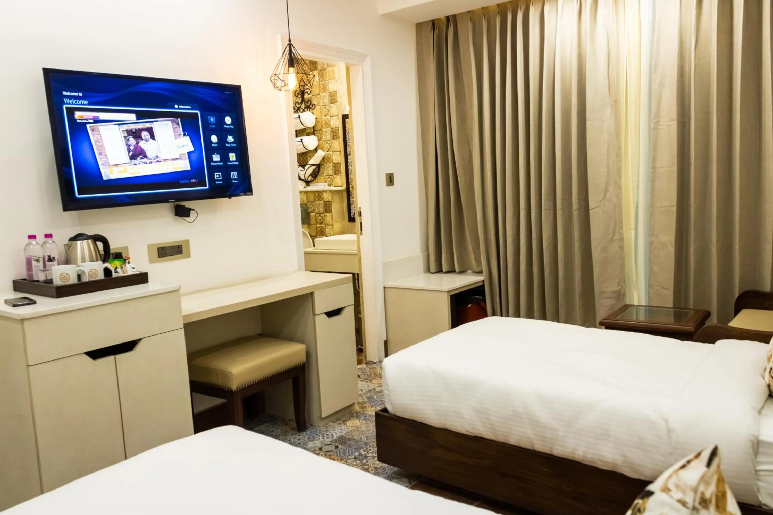 TV and multimedia, Bed in Sterling Marbella Dehradun
